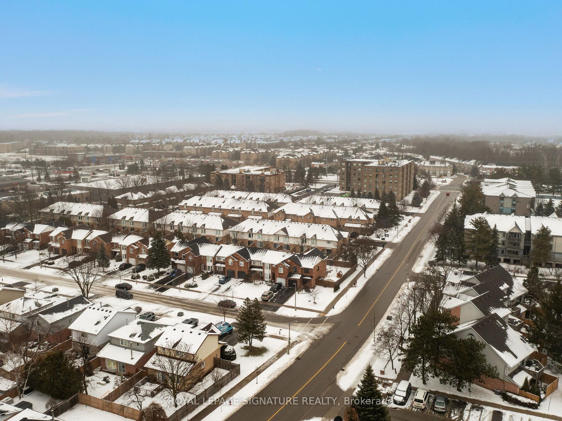 Photo 3 of 2009 Chrisdon Road, Burlington, Headon — HOMEH