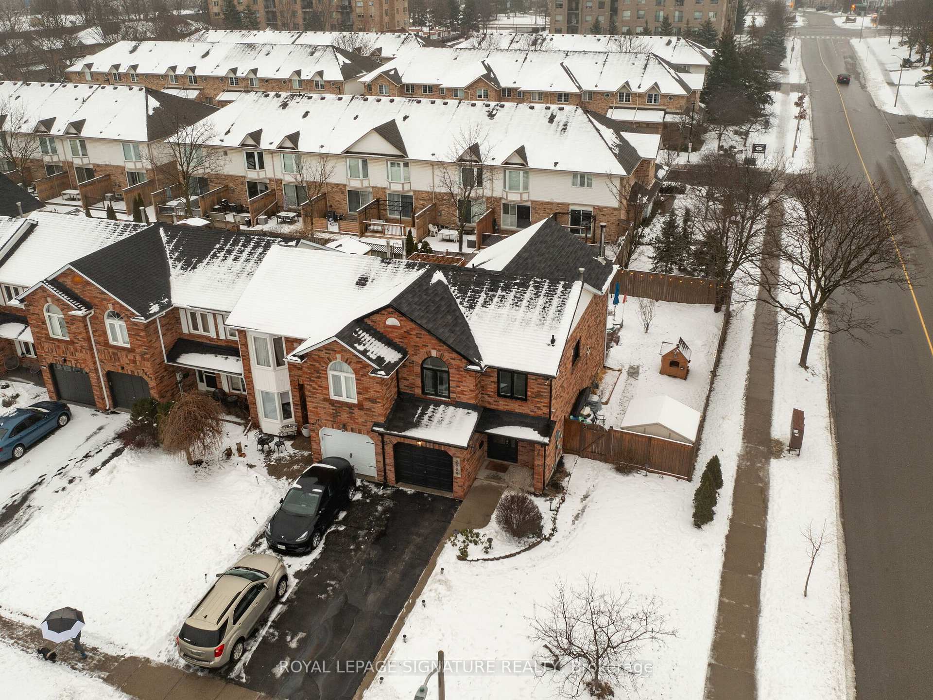 Photo 5 of 2009 Chrisdon Road, Burlington, Headon — HOMEH