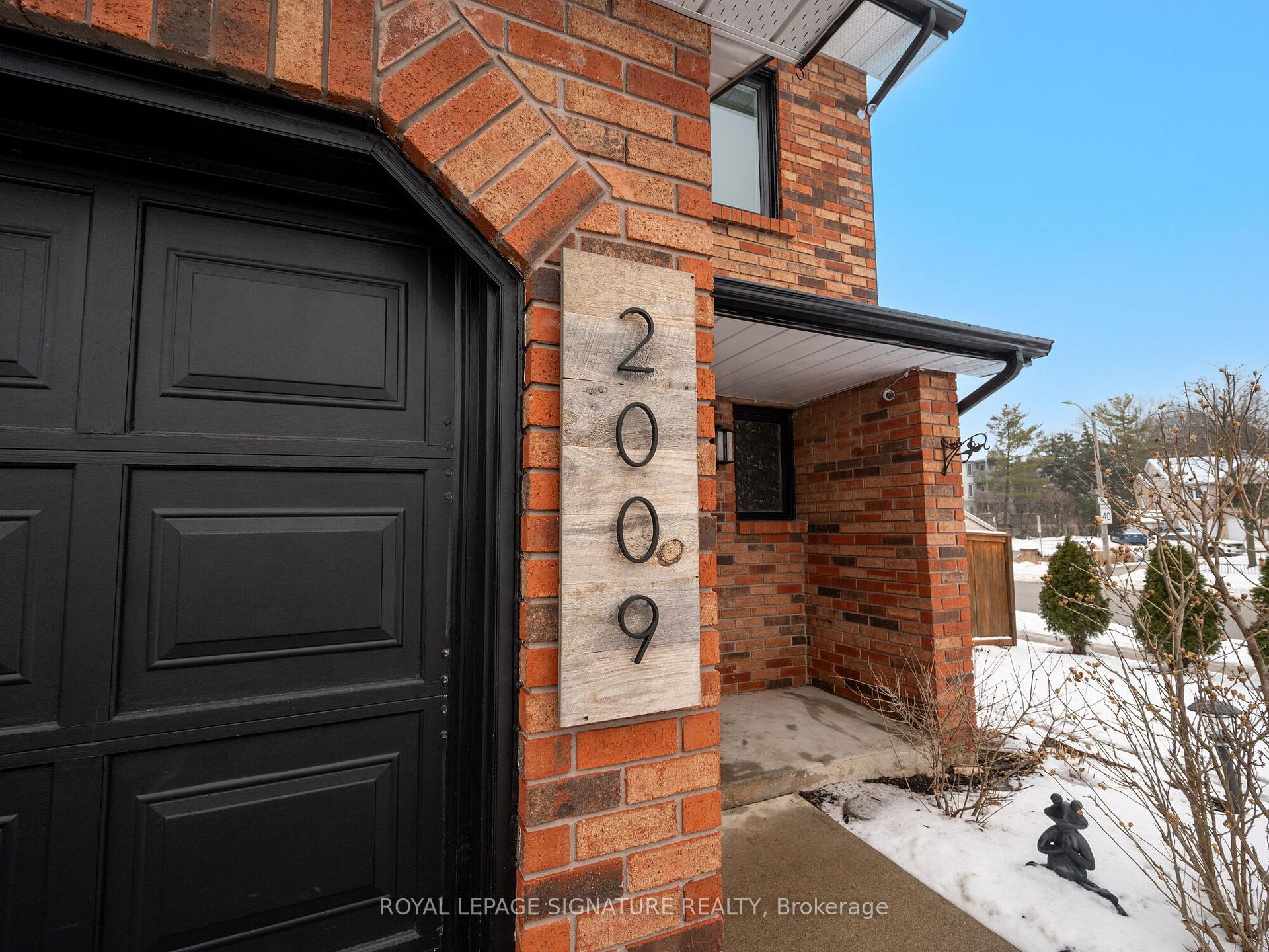 Photo 6 of 2009 Chrisdon Road, Burlington, Headon — HOMEH