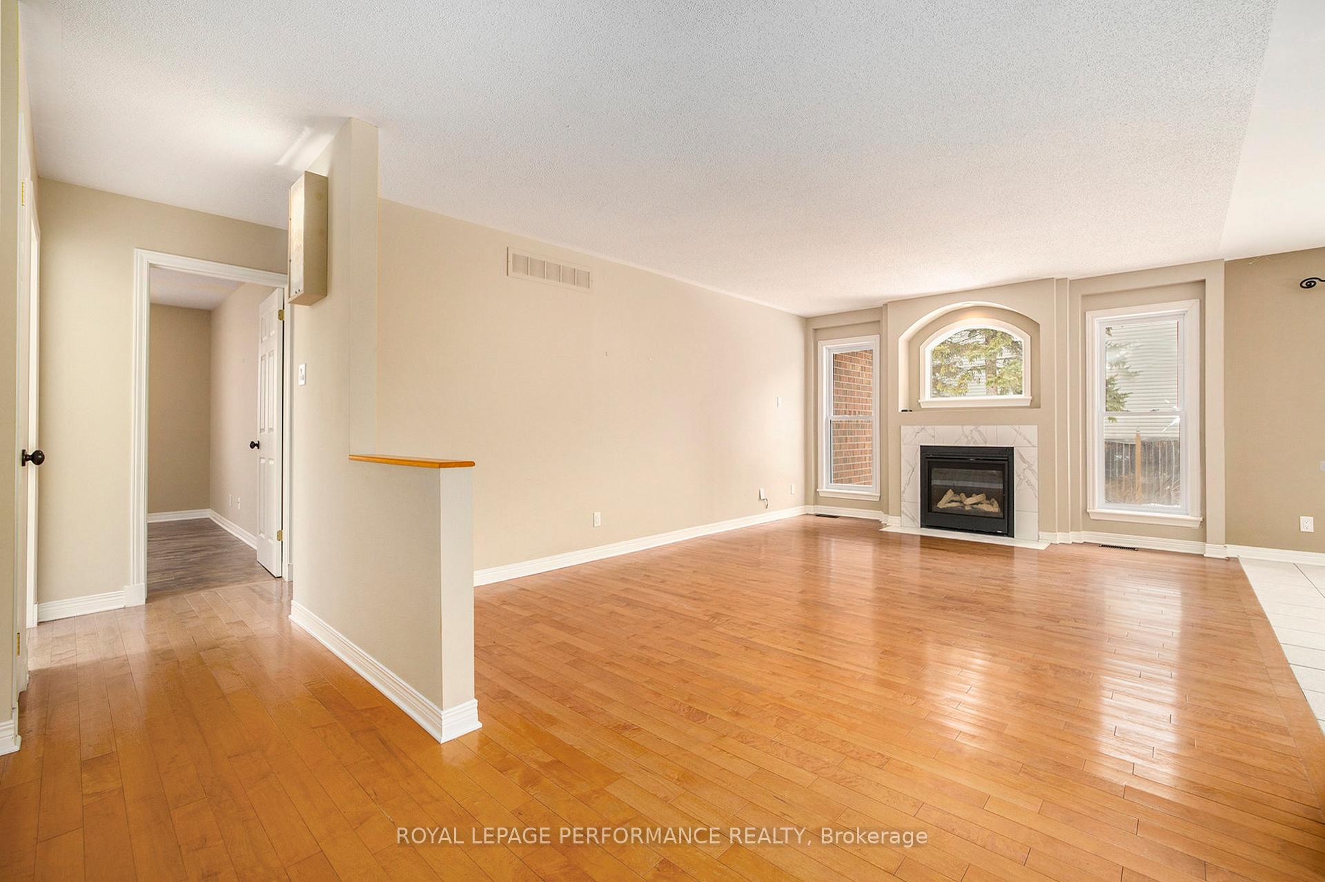 Photo 24 of 70 Forest Gate Way, Ottawa, Barrhaven East — HOMEH