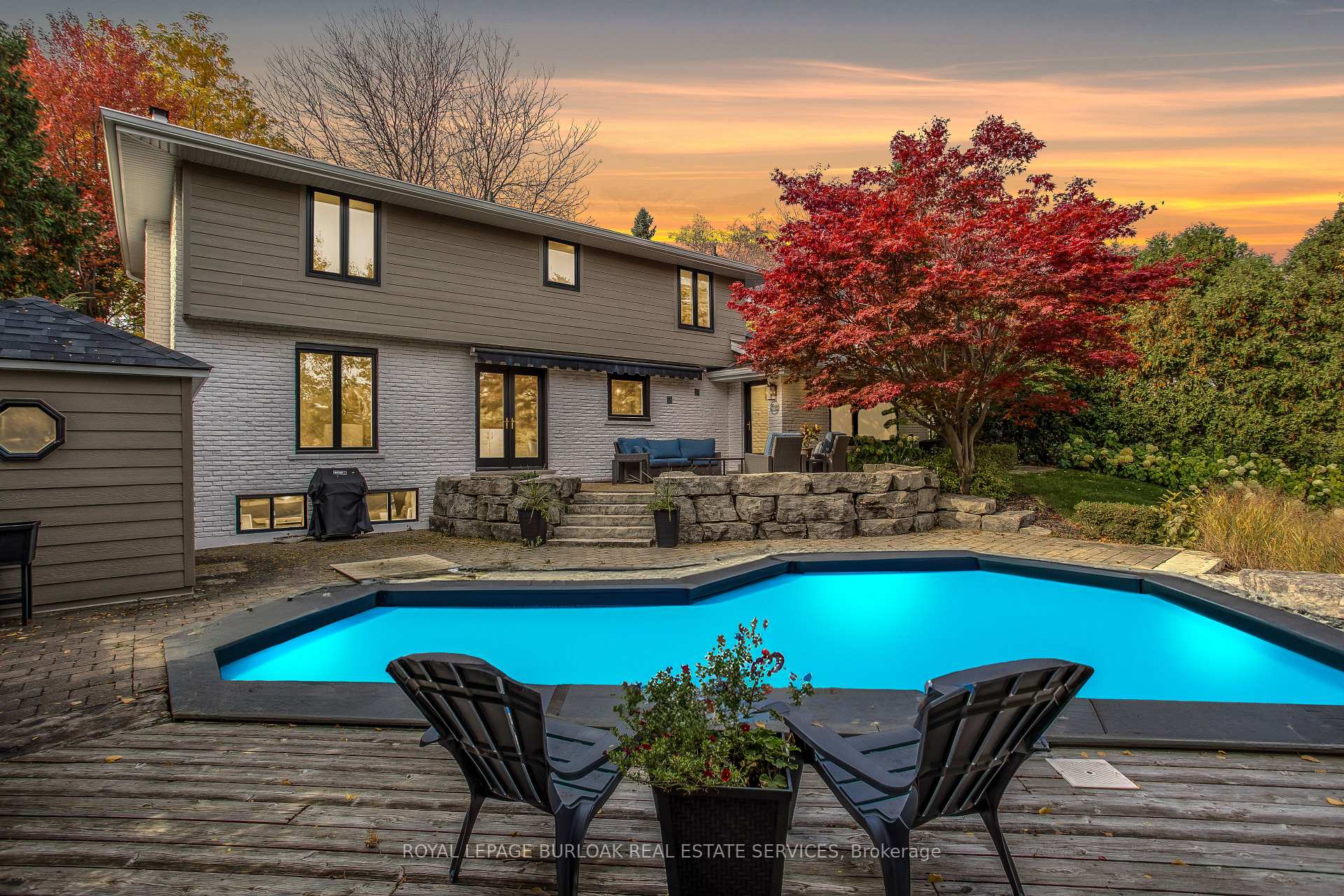 Photo 3 of 2091 Canterbury Drive, Burlington, Tyandaga — HOMEH