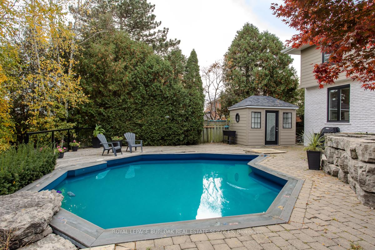 Photo 6 of 2091 Canterbury Drive, Burlington, Tyandaga — HOMEH