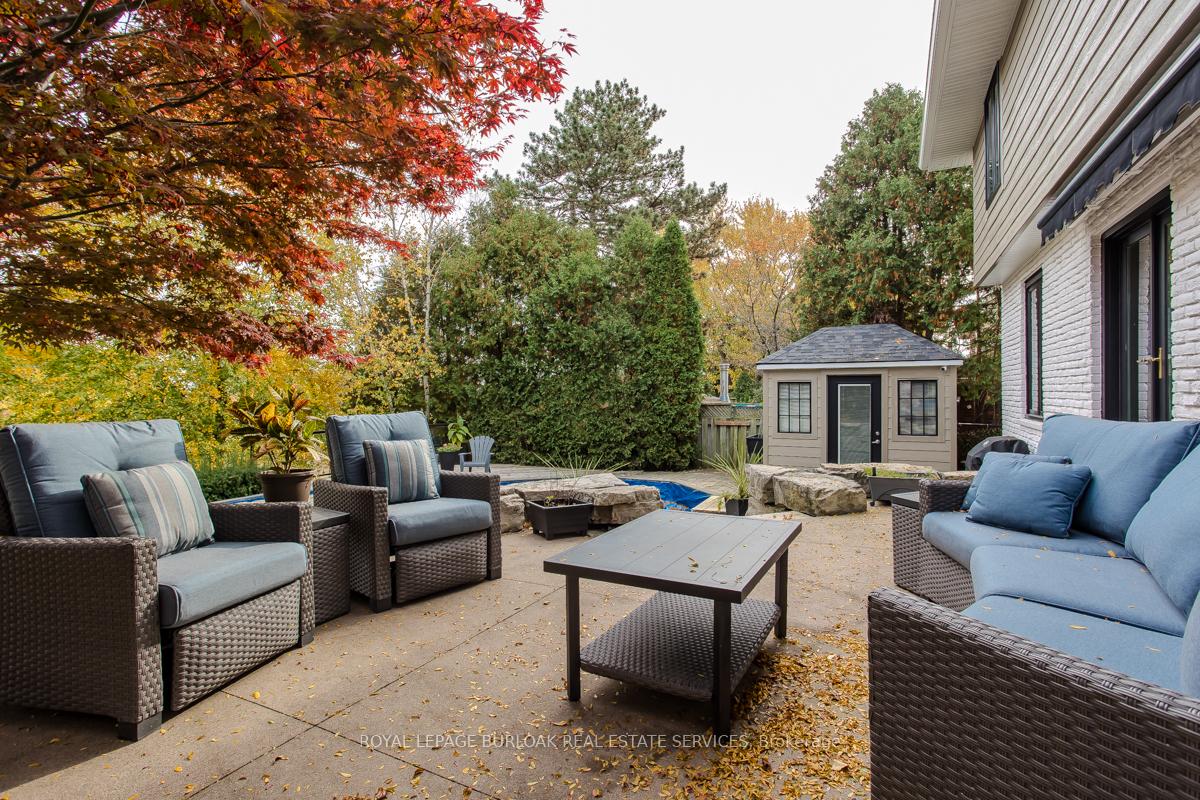 Photo 10 of 2091 Canterbury Drive, Burlington, Tyandaga — HOMEH