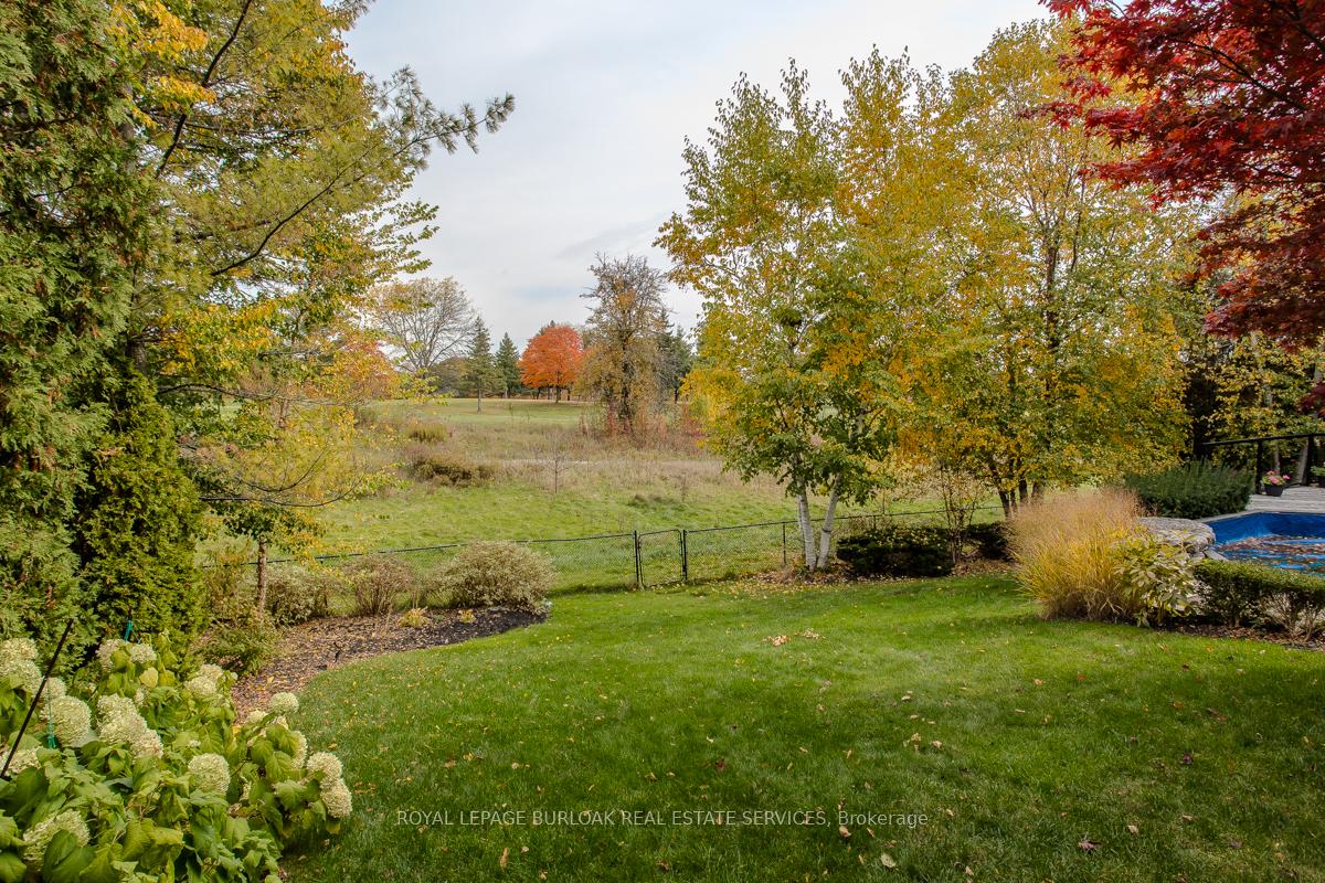 Photo 11 of 2091 Canterbury Drive, Burlington, Tyandaga — HOMEH