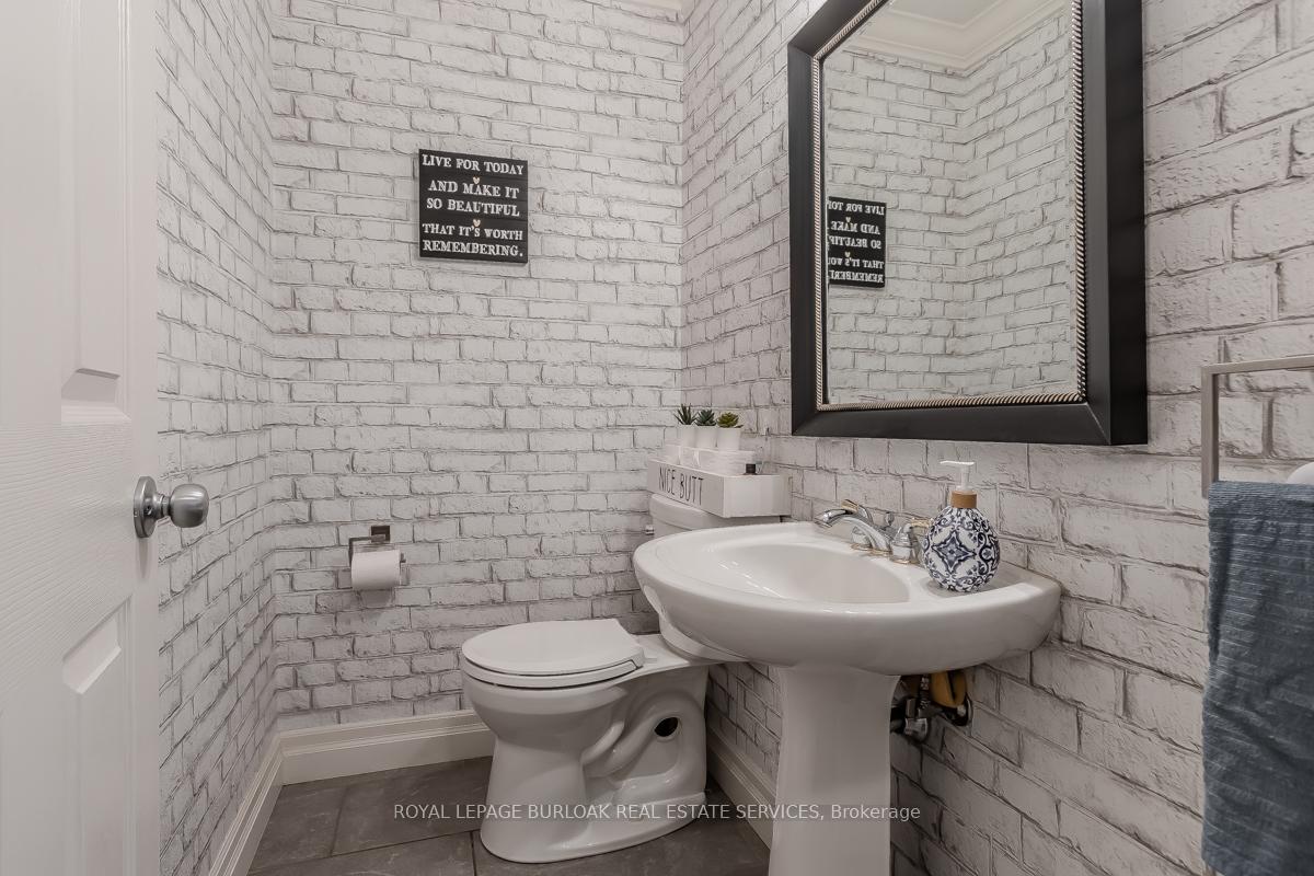 Photo 26 of 2091 Canterbury Drive, Burlington, Tyandaga — HOMEH