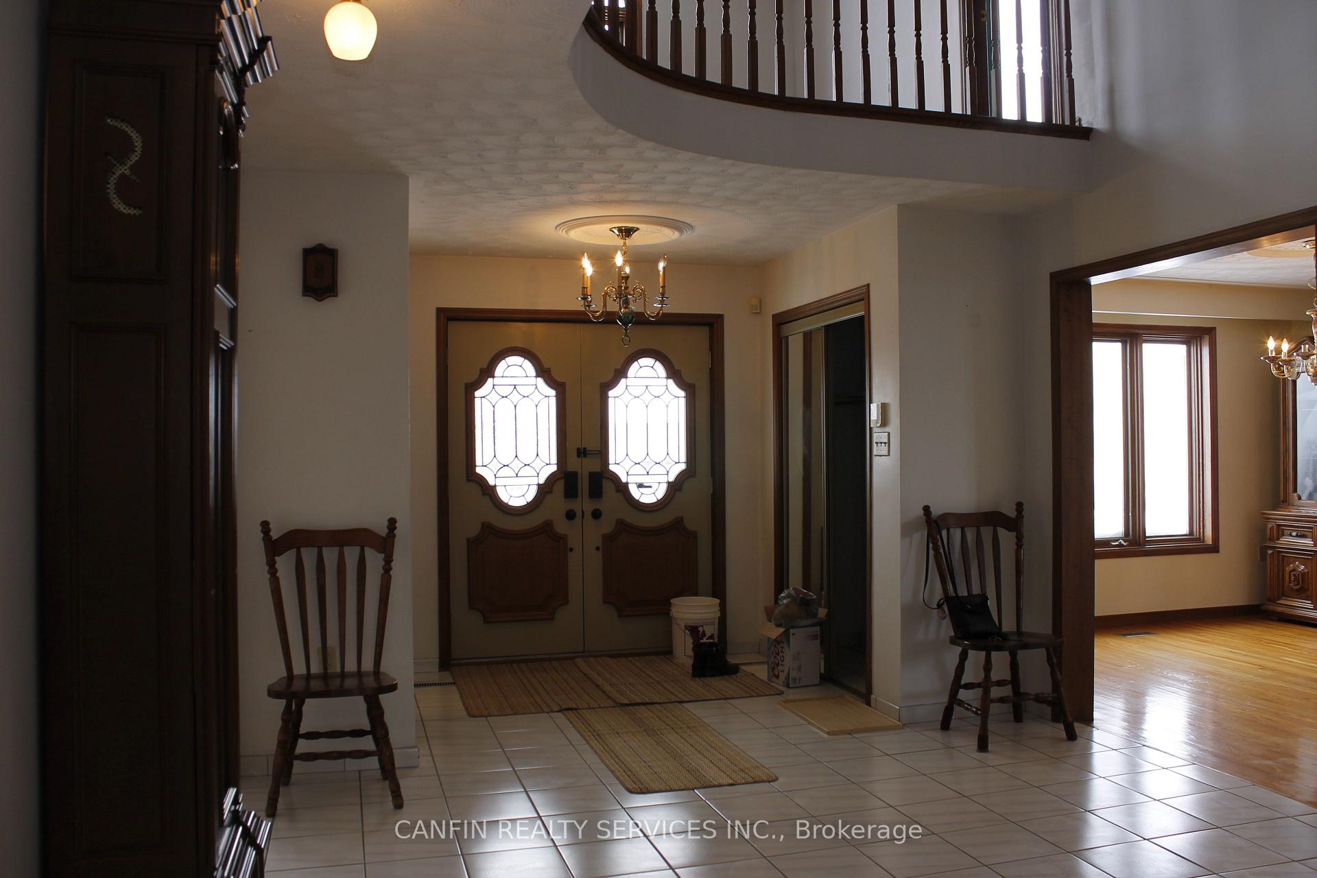 Photo 7 of 39 Corinthian Drive, Hamilton, Albion Falls — HOMEH