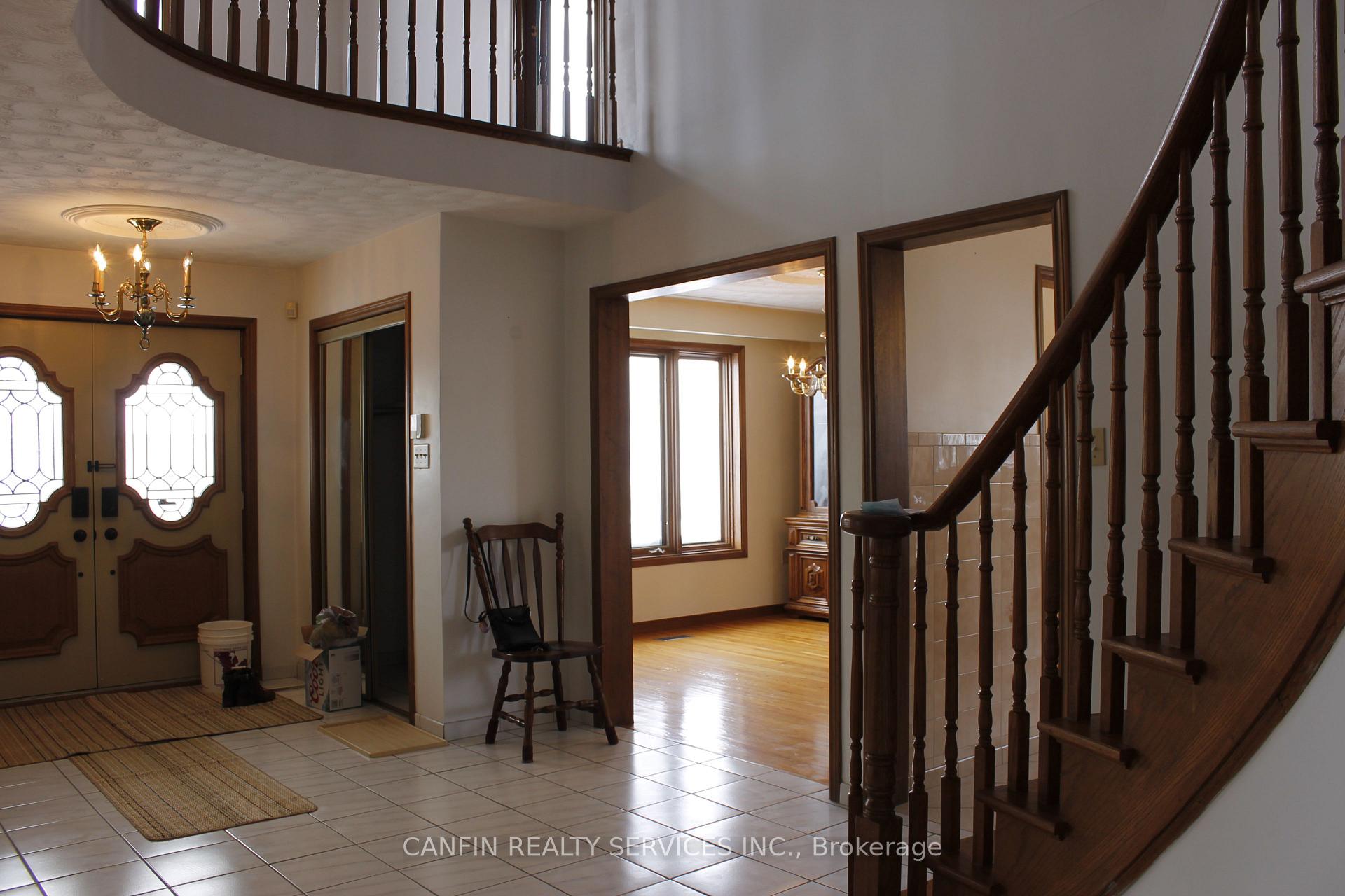 Photo 9 of 39 Corinthian Drive, Hamilton, Albion Falls — HOMEH
