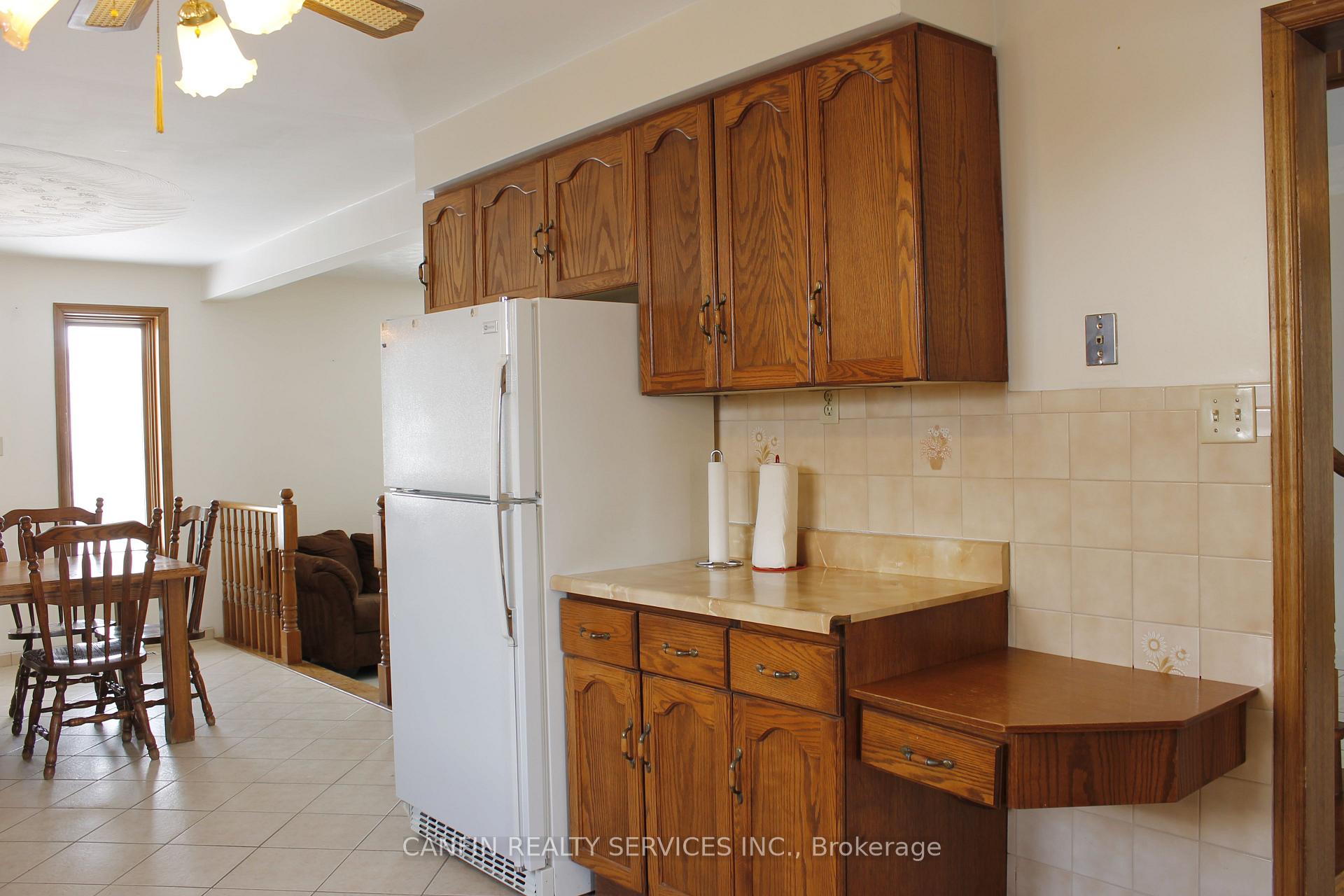 Photo 12 of 39 Corinthian Drive, Hamilton, Albion Falls — HOMEH