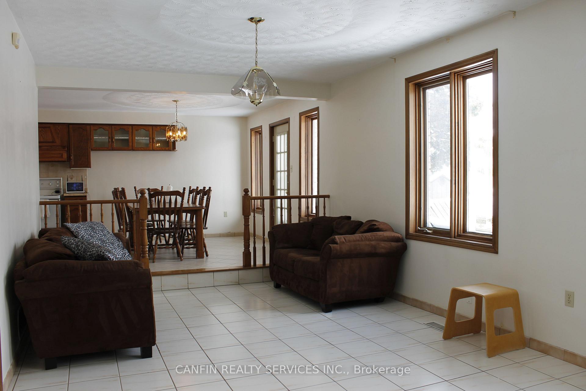 Photo 16 of 39 Corinthian Drive, Hamilton, Albion Falls — HOMEH