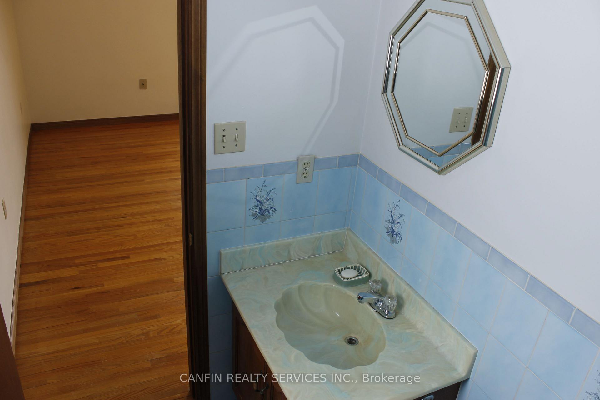 Photo 22 of 39 Corinthian Drive, Hamilton, Albion Falls — HOMEH