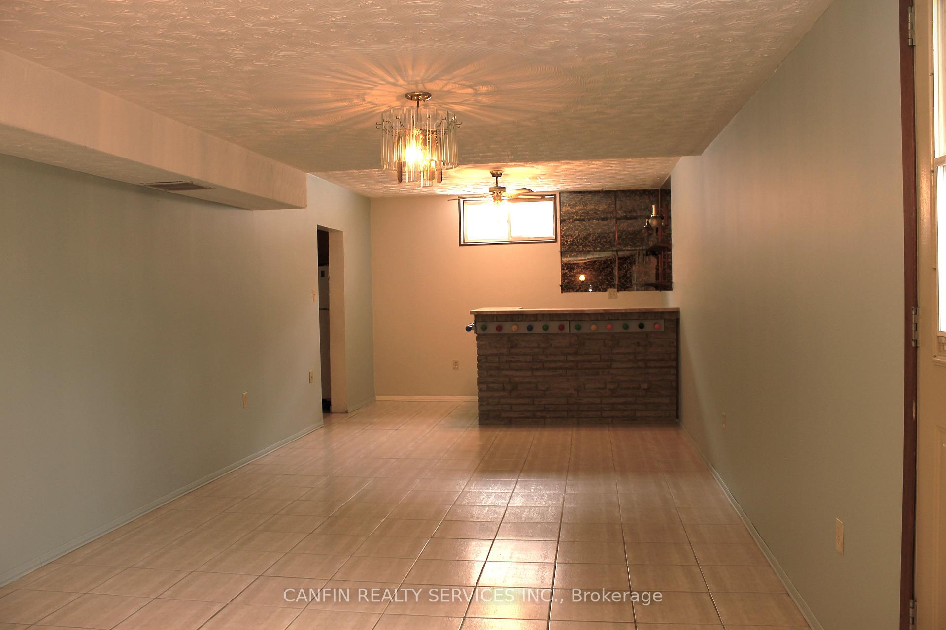 Photo 34 of 39 Corinthian Drive, Hamilton, Albion Falls — HOMEH