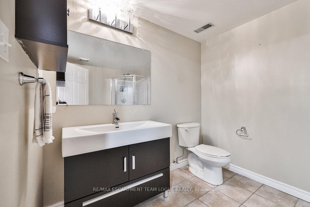 Photo 31 of 2911 Darien Road, Burlington, Rose — HOMEH