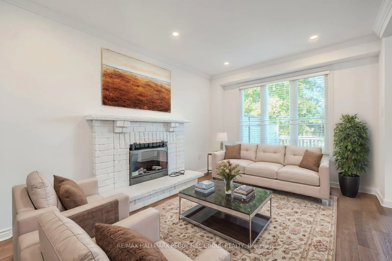 Photo 4 of 15 Herrell Avenue, Barrie, Painswick North — HOMEH