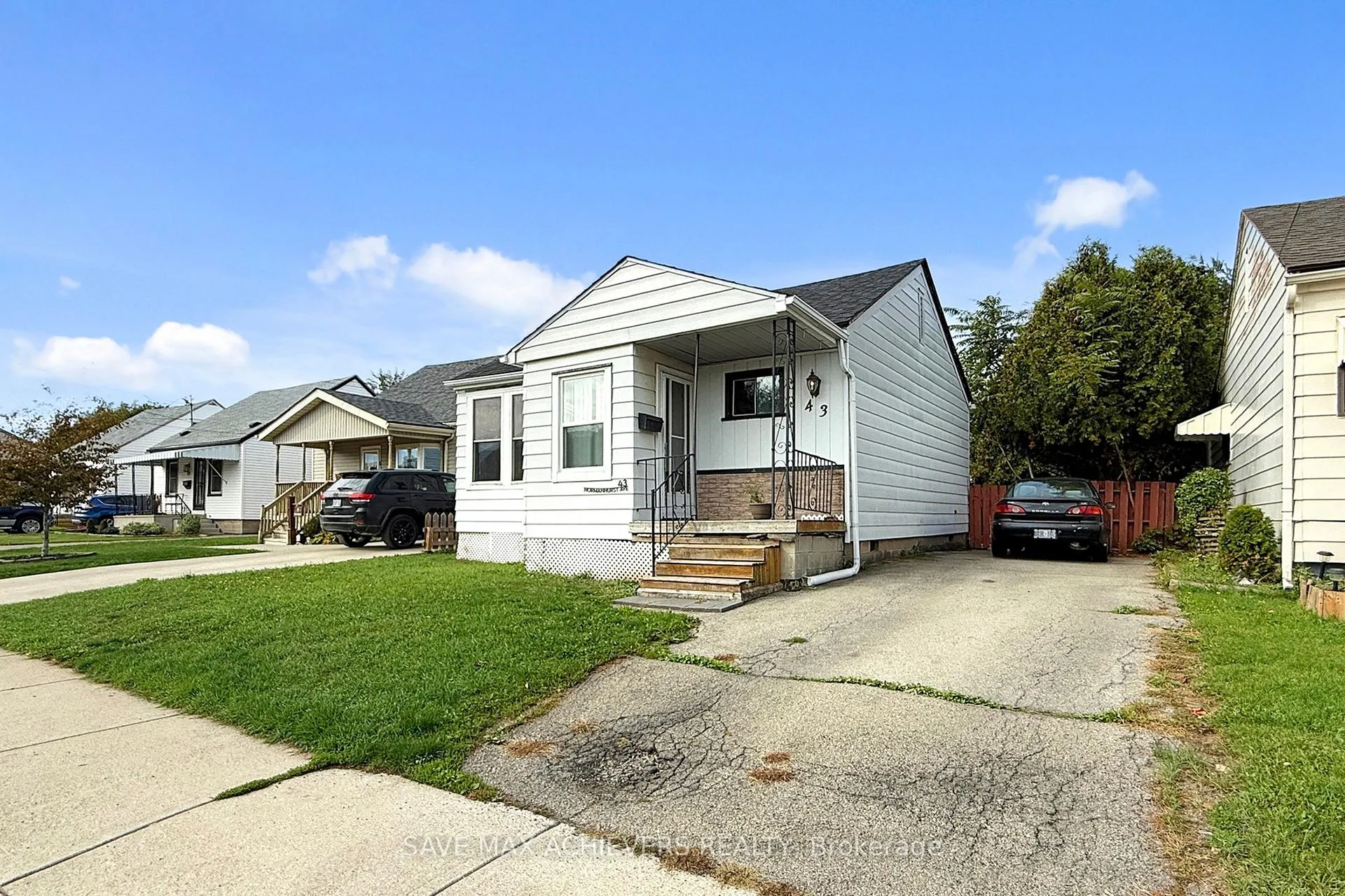 Photo 2 of 43 Normanhurst Avenue, Hamilton, Normanhurst — HOMEH