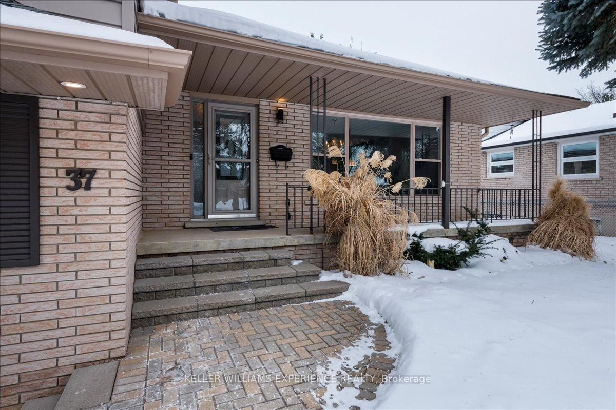 Photo 7 of 37 Peacock Lane, Barrie, Allandale Heights — HOMEH