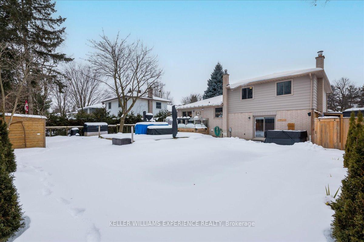 Photo 42 of 37 Peacock Lane, Barrie, Allandale Heights — HOMEH