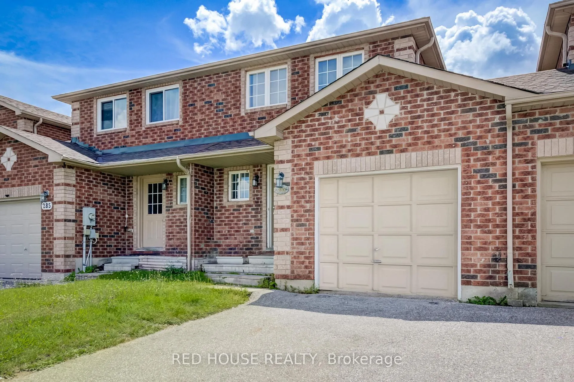 Front of 283 Dunsmore Lane