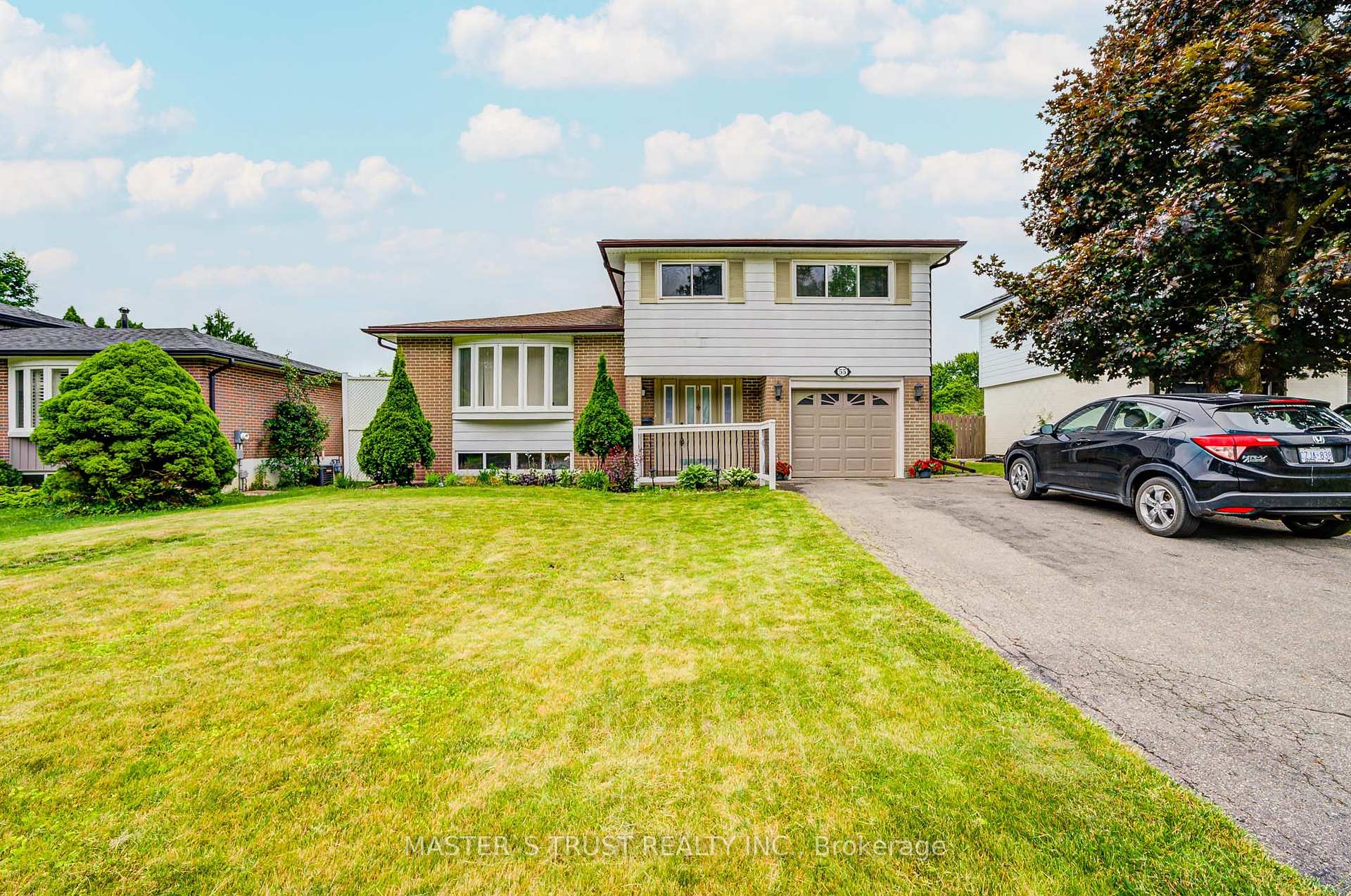 Photo 1 of 55 Hill Drive, Aurora, Hills of St Andrew — HOMEH