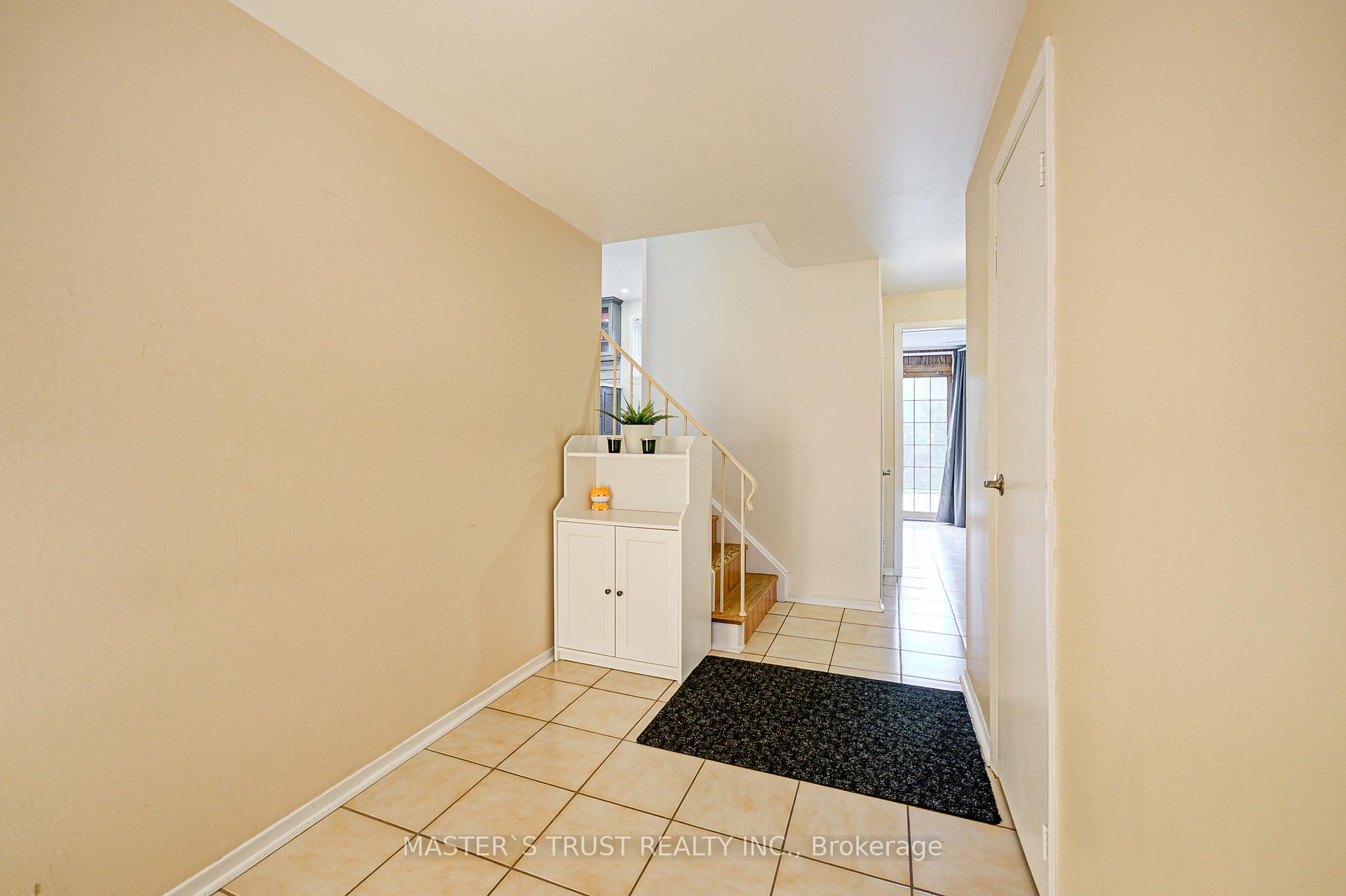 Photo 2 of 55 Hill Drive, Aurora, Hills of St Andrew — HOMEH