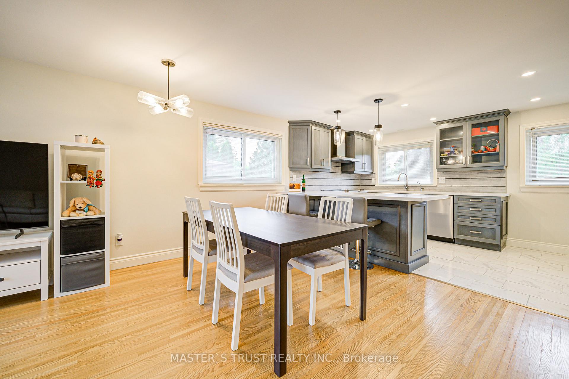 Photo 8 of 55 Hill Drive, Aurora, Hills of St Andrew — HOMEH