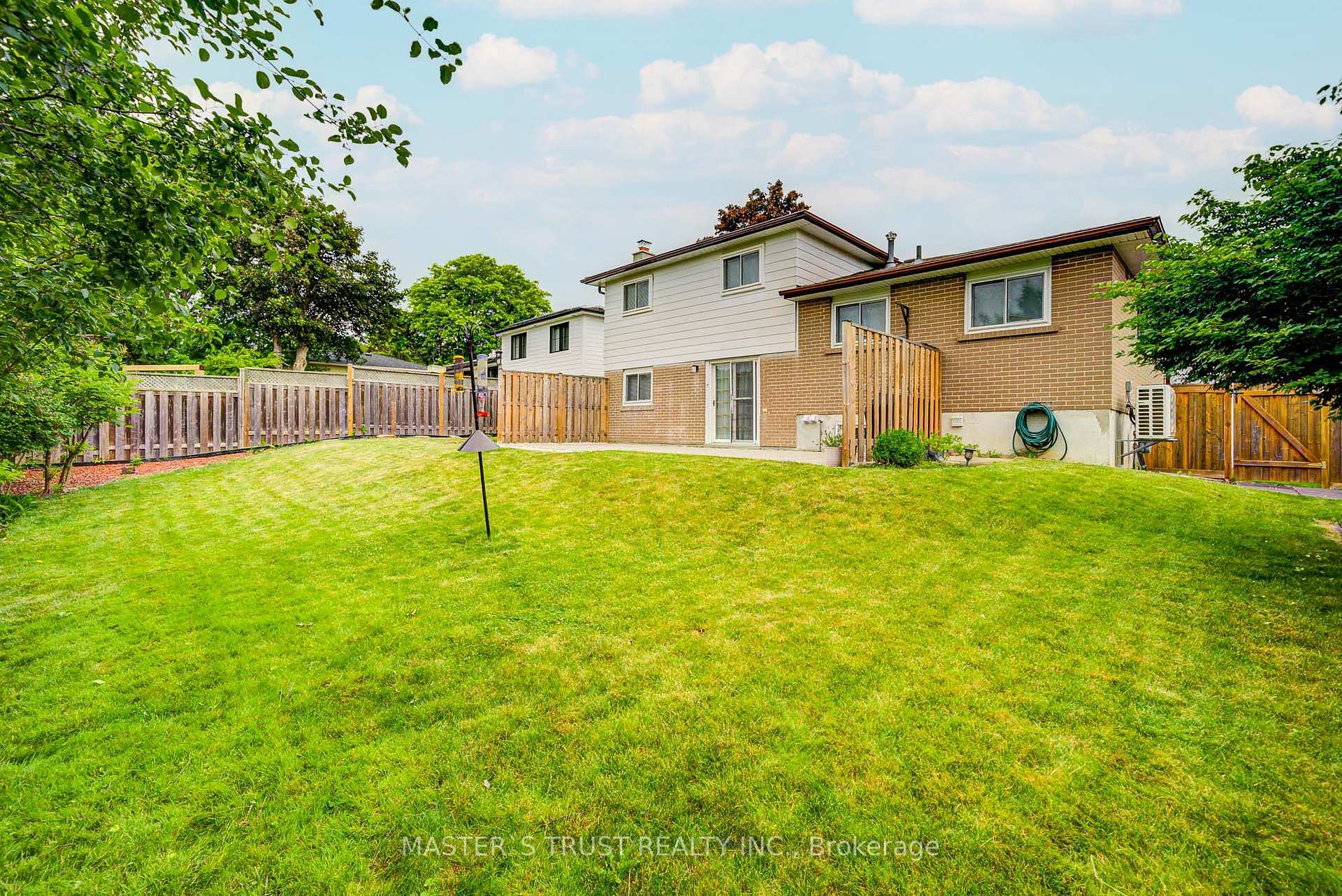 Photo 41 of 55 Hill Drive, Aurora, Hills of St Andrew — HOMEH