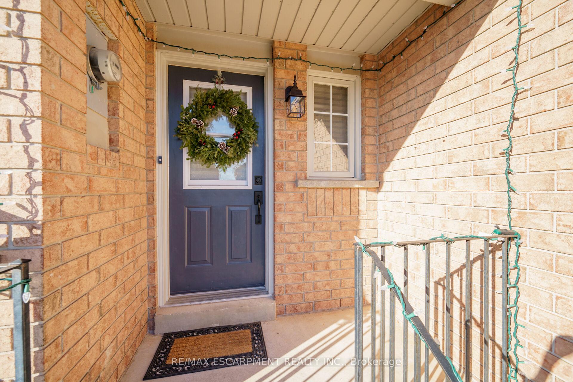 Photo 2 of 5115 Silvercreek Drive, Burlington, Uptown — HOMEH