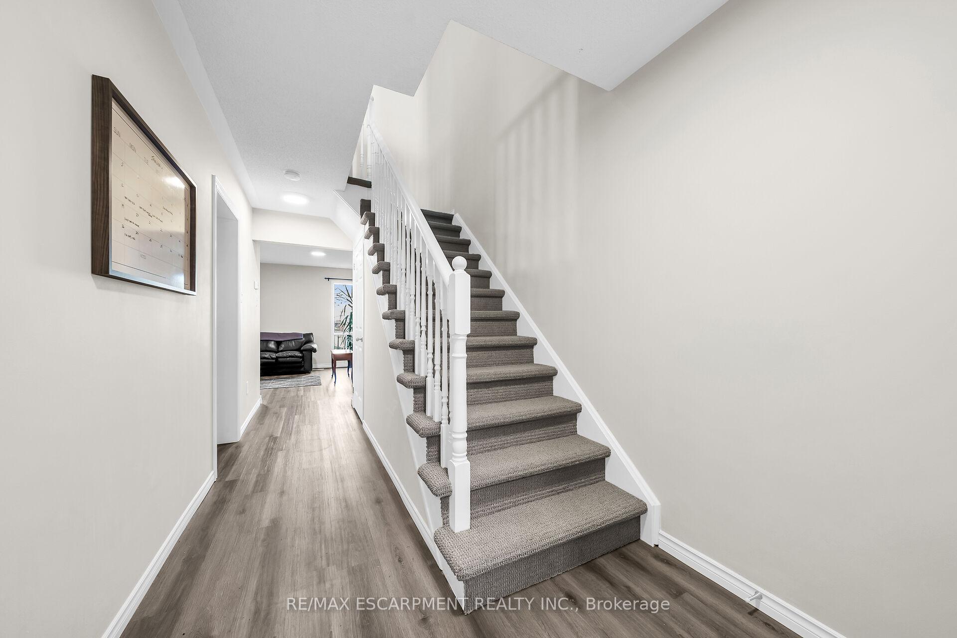 Photo 3 of 5115 Silvercreek Drive, Burlington, Uptown — HOMEH