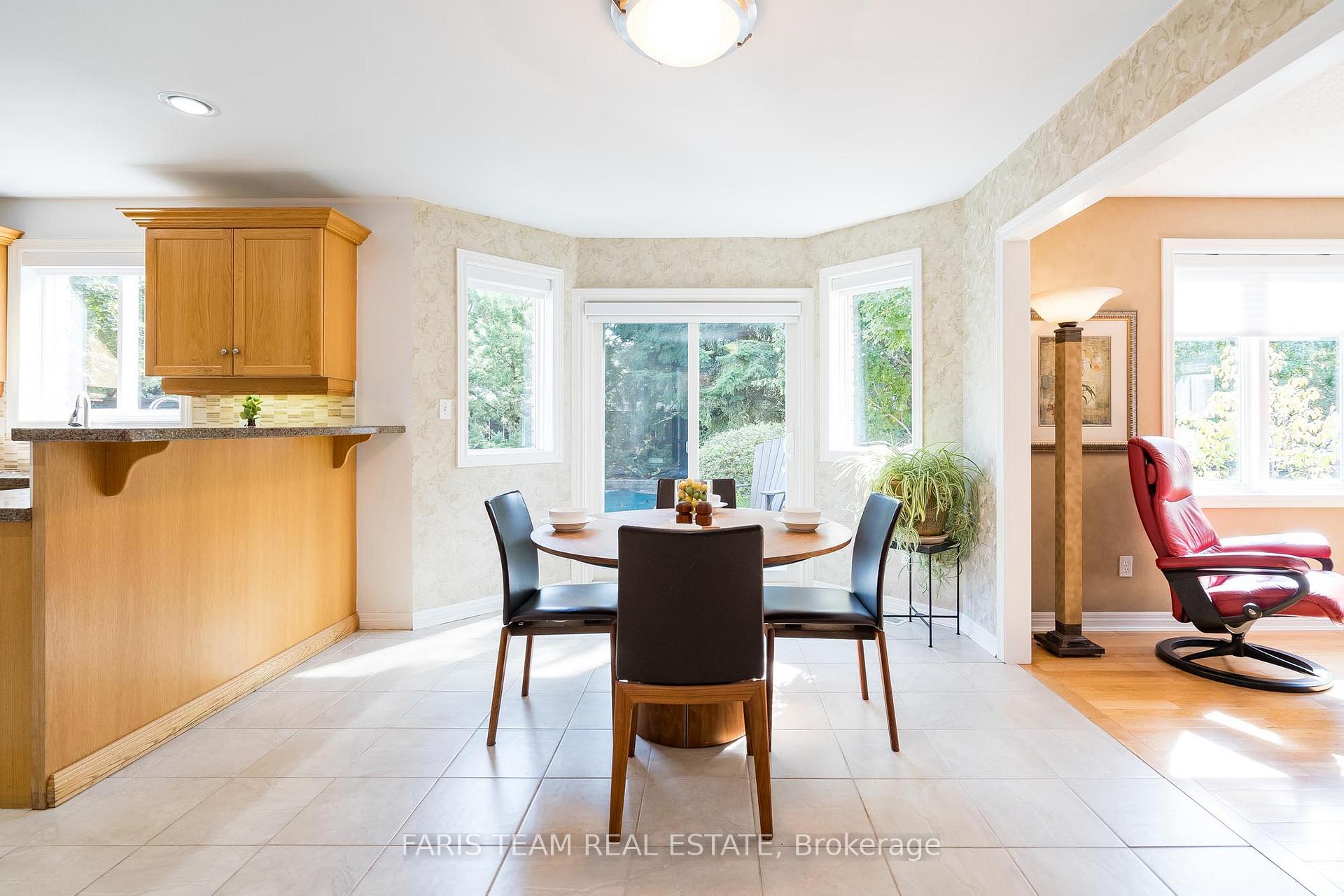 Photo 8 of 15 Fawn Crescent, Barrie, Ardagh — HOMEH