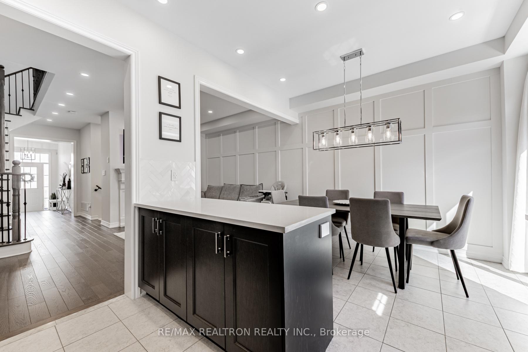 Photo 10 of 17 Sibella Way, Vaughan, Vellore Village — HOMEH