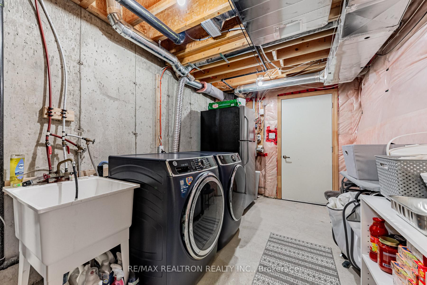 Photo 29 of 17 Sibella Way, Vaughan, Vellore Village — HOMEH