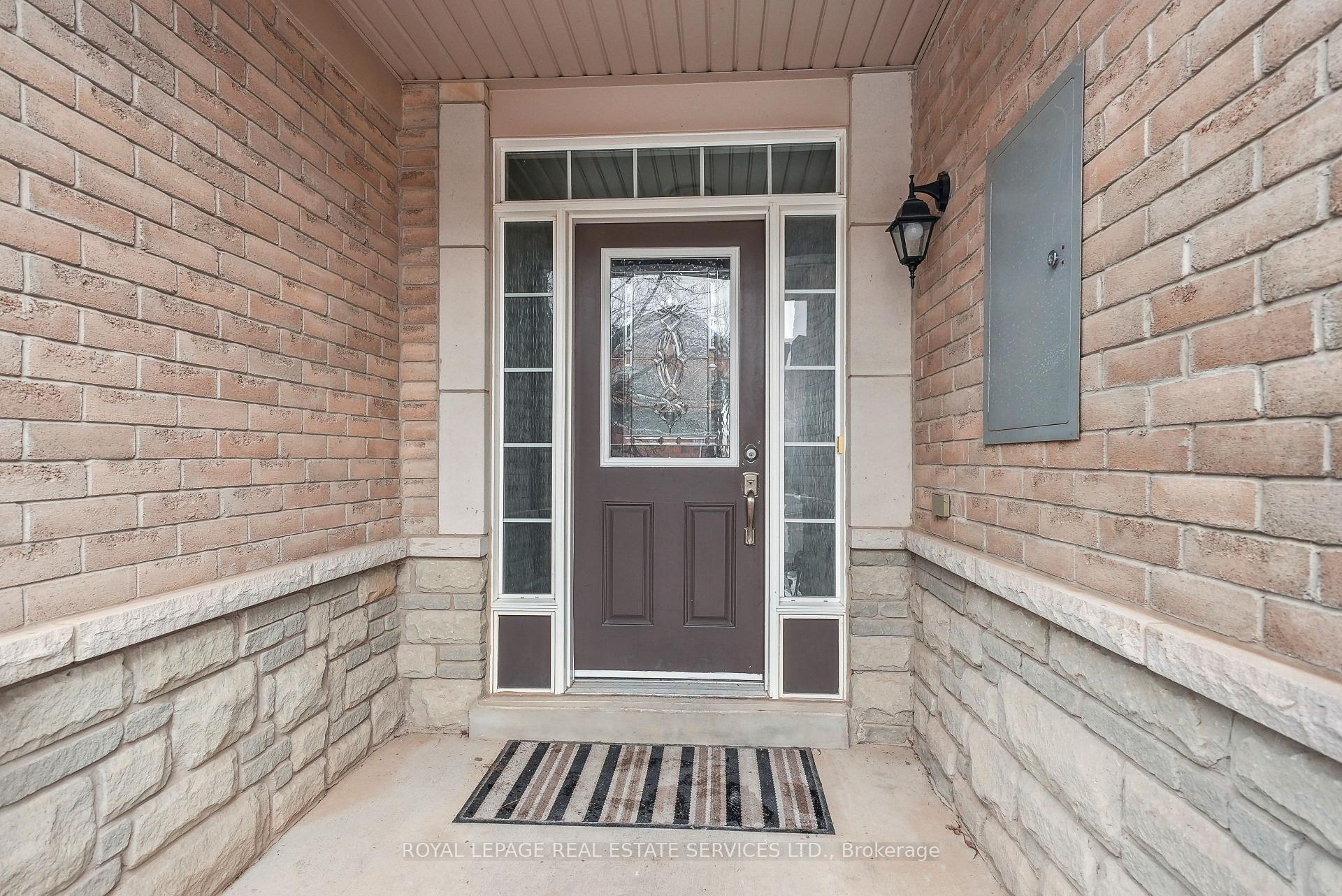 Photo 2 of 4144 Rawlins Common, Burlington, Rose — HOMEH