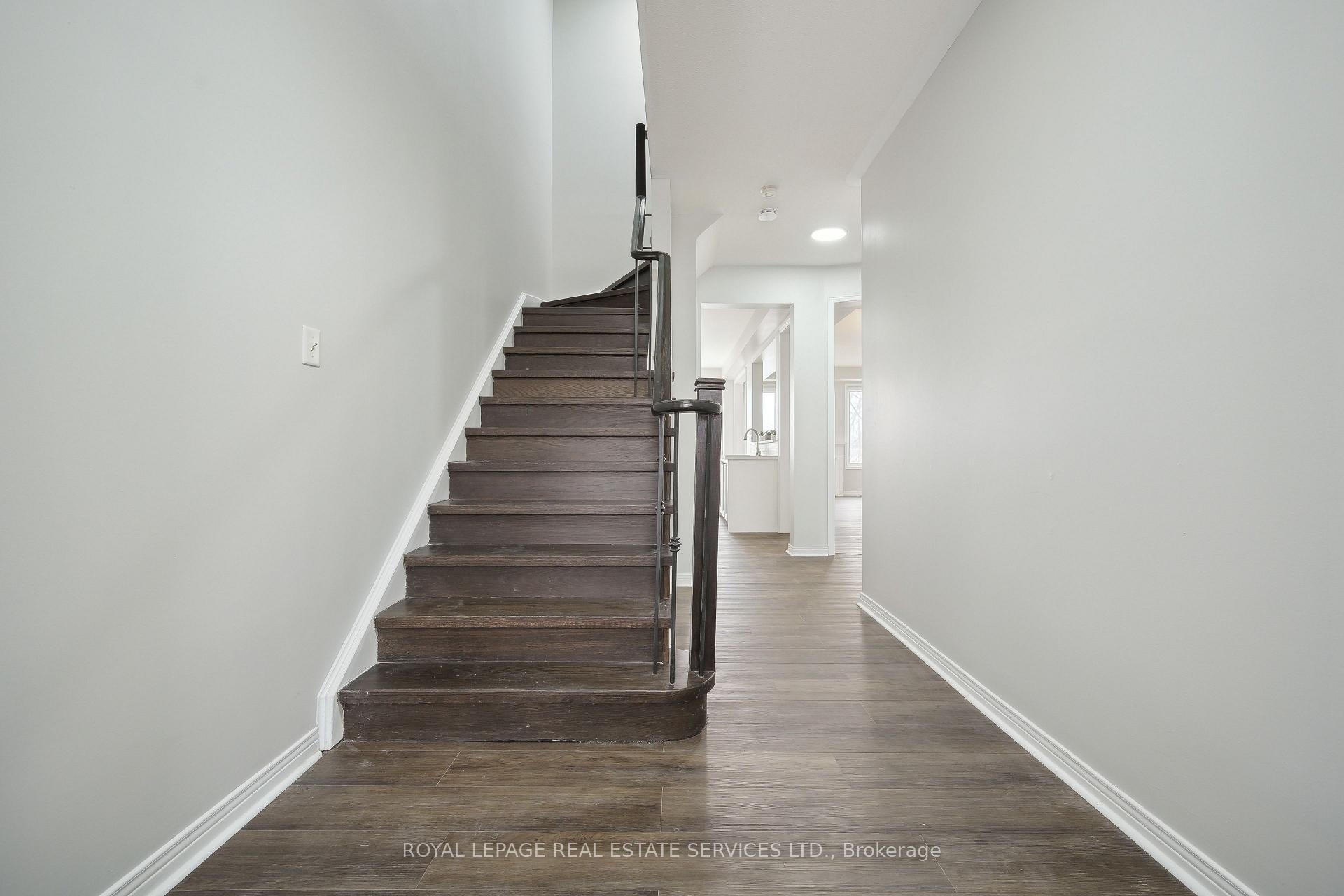 Photo 3 of 4144 Rawlins Common, Burlington, Rose — HOMEH