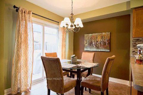 Photo 7 of 47 Hollingsworth Circle, Brampton, Fletcher's Meadow — HOMEH