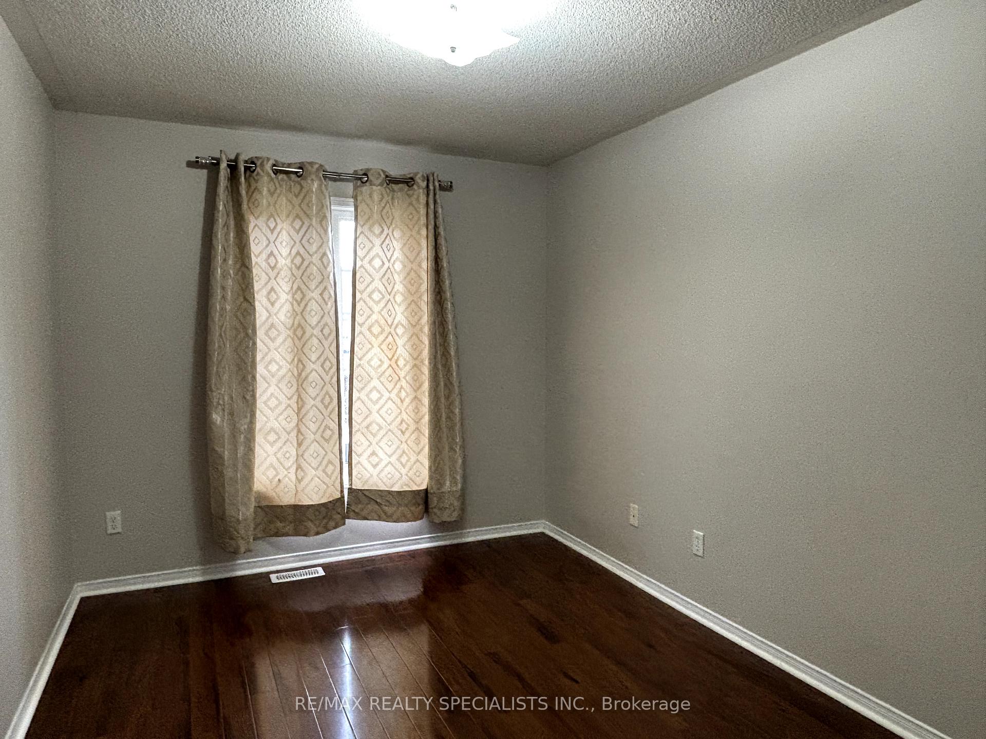 Photo 11 of 47 Hollingsworth Circle, Brampton, Fletcher's Meadow — HOMEH