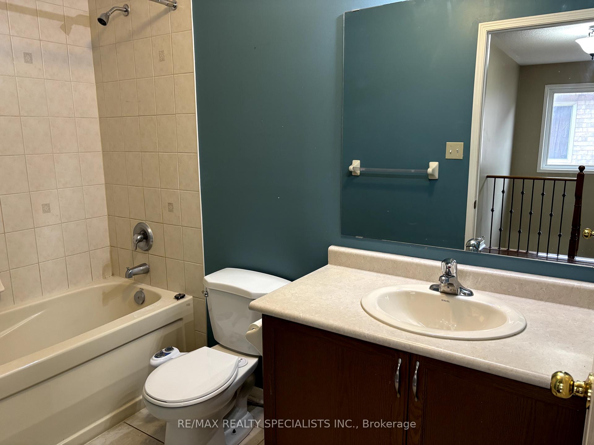 Photo 12 of 47 Hollingsworth Circle, Brampton, Fletcher's Meadow — HOMEH