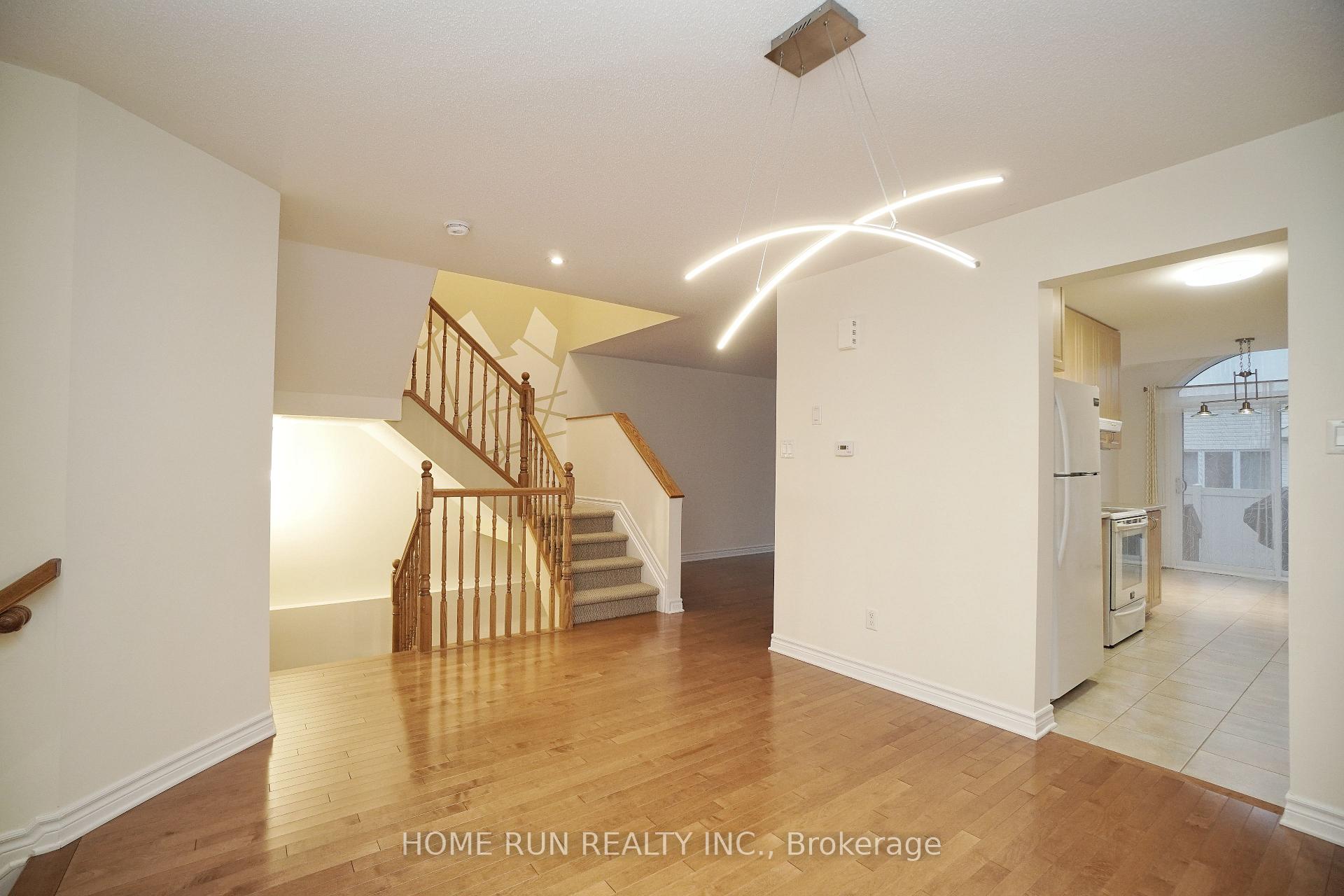 Photo 3 of 342 Tourmaline Crescent, Ottawa, Barrhaven - Strandherd — HOMEH