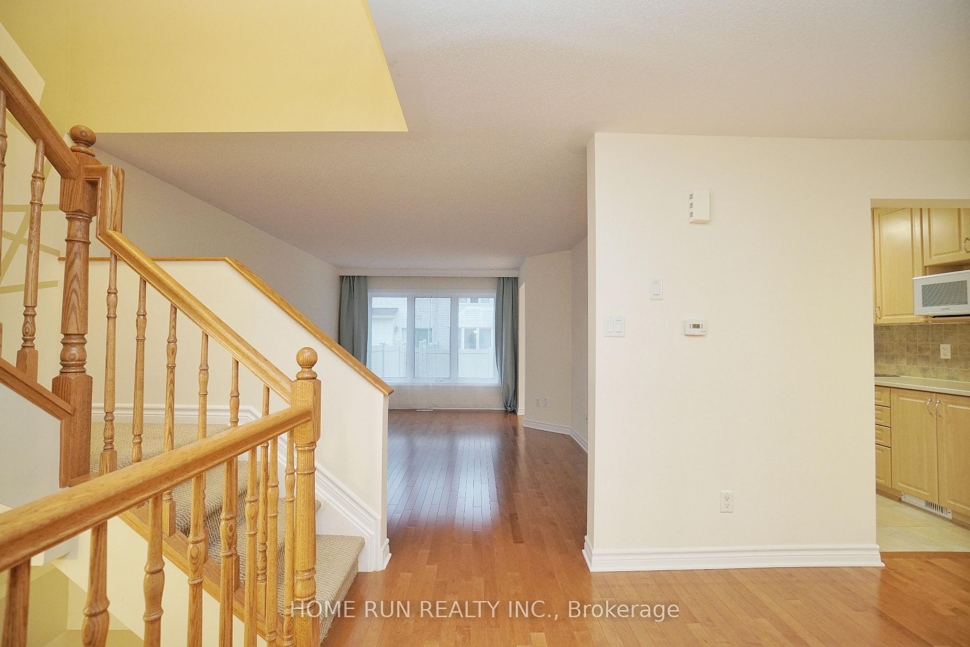 Photo 9 of 342 Tourmaline Crescent, Ottawa, Barrhaven - Strandherd — HOMEH