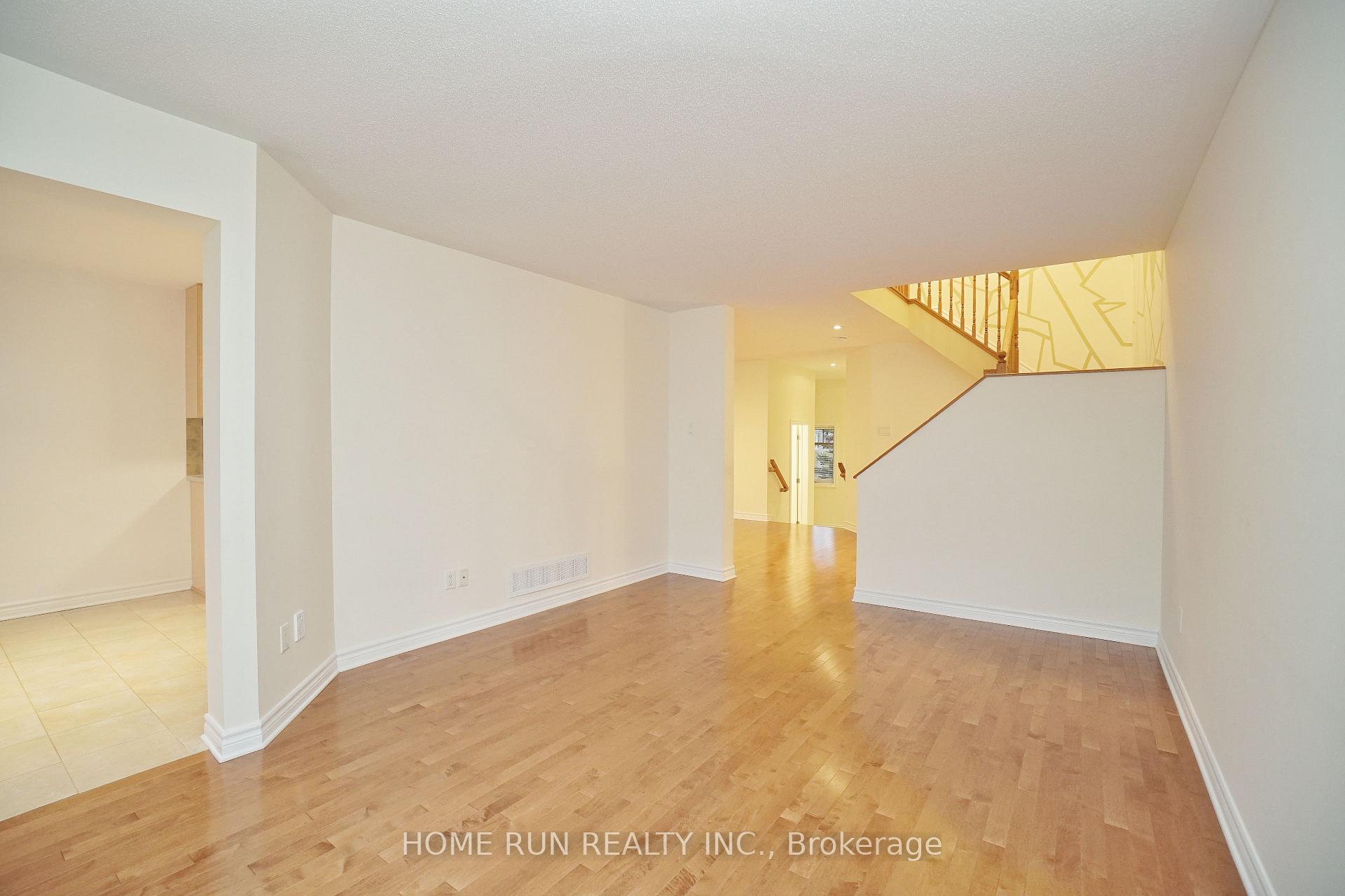 Photo 6 of 342 Tourmaline Crescent, Ottawa, Barrhaven - Strandherd — HOMEH