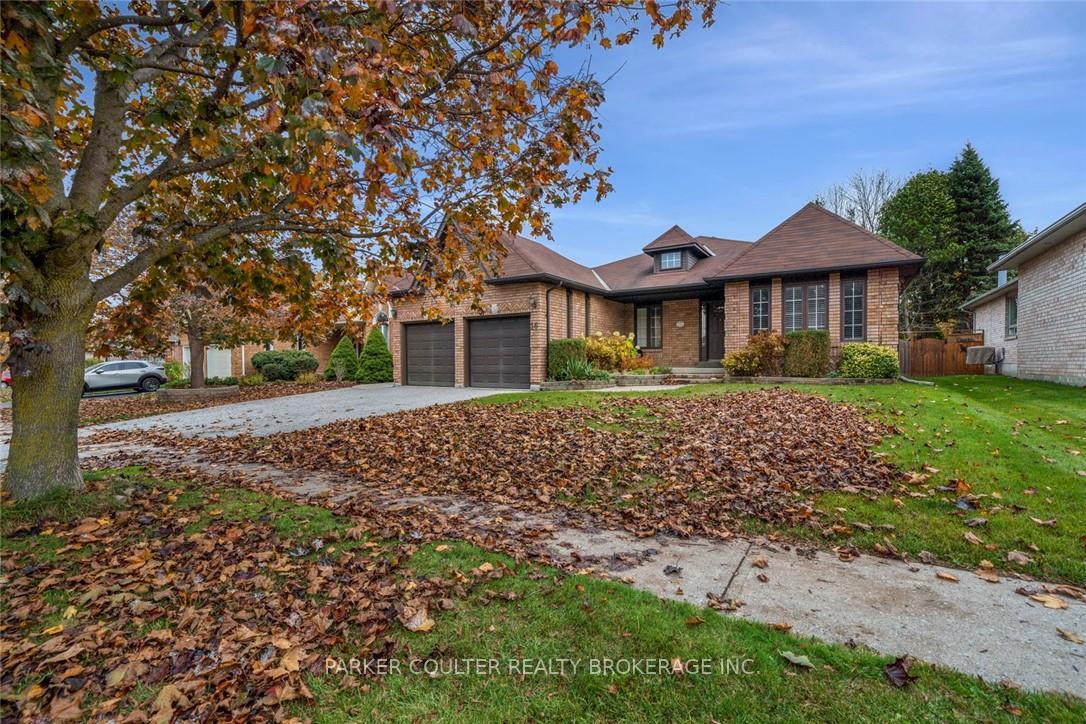 Photo 2 of 56 Bishop Drive, Barrie, Ardagh — HOMEH