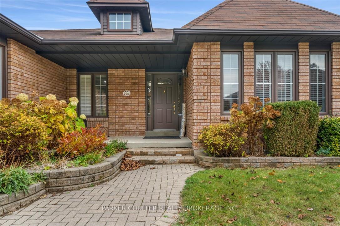 Photo 5 of 56 Bishop Drive, Barrie, Ardagh — HOMEH