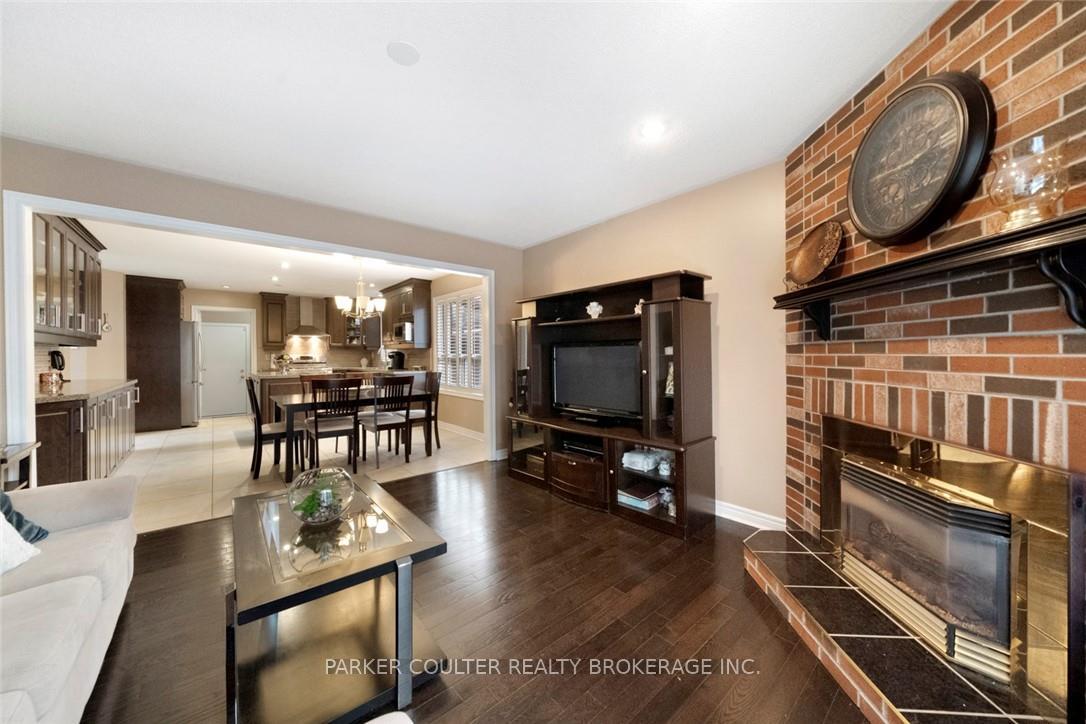 Photo 18 of 56 Bishop Drive, Barrie, Ardagh — HOMEH