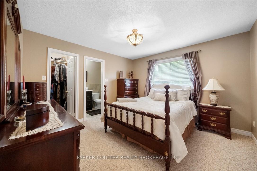 Photo 19 of 56 Bishop Drive, Barrie, Ardagh — HOMEH