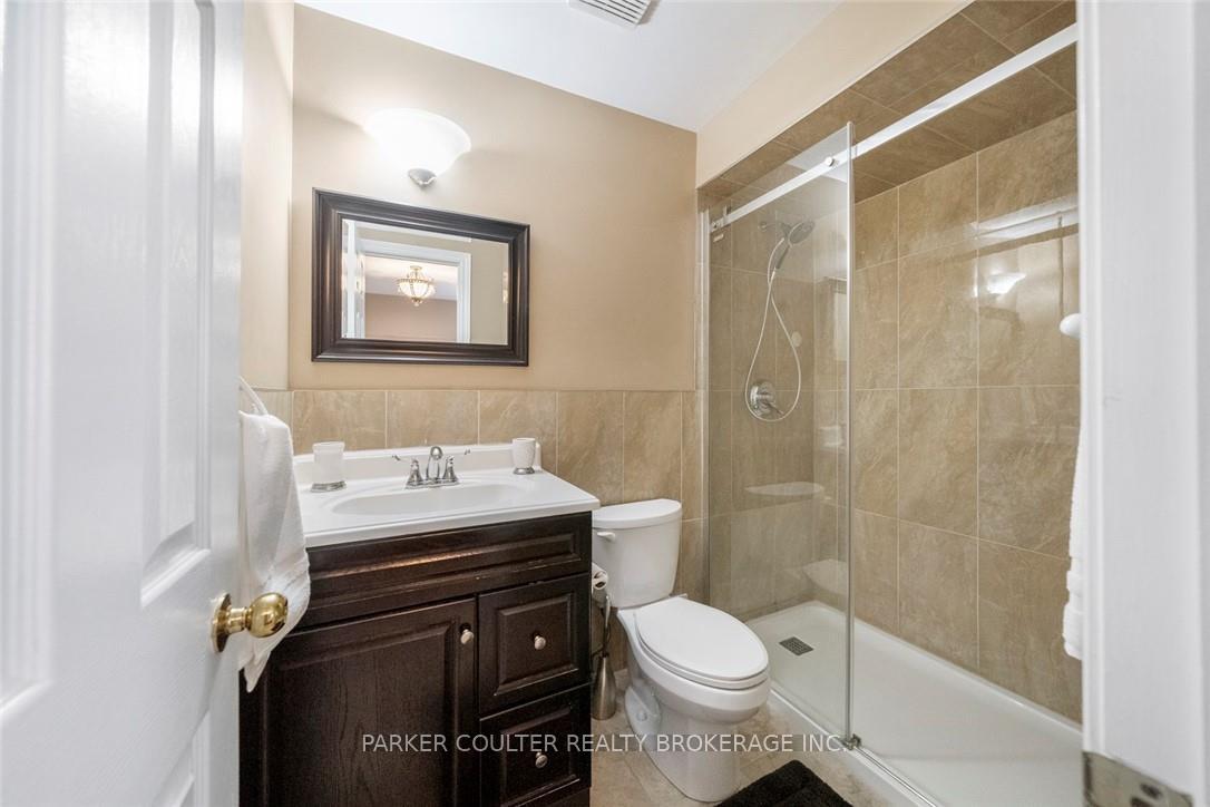 Photo 21 of 56 Bishop Drive, Barrie, Ardagh — HOMEH