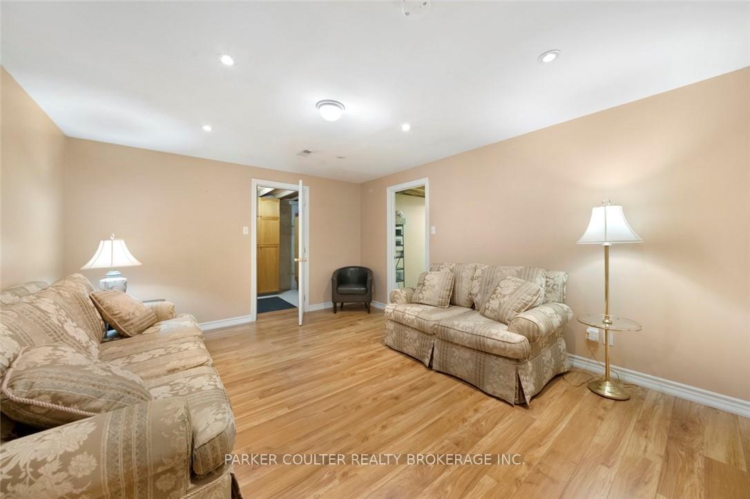 Photo 29 of 56 Bishop Drive, Barrie, Ardagh — HOMEH