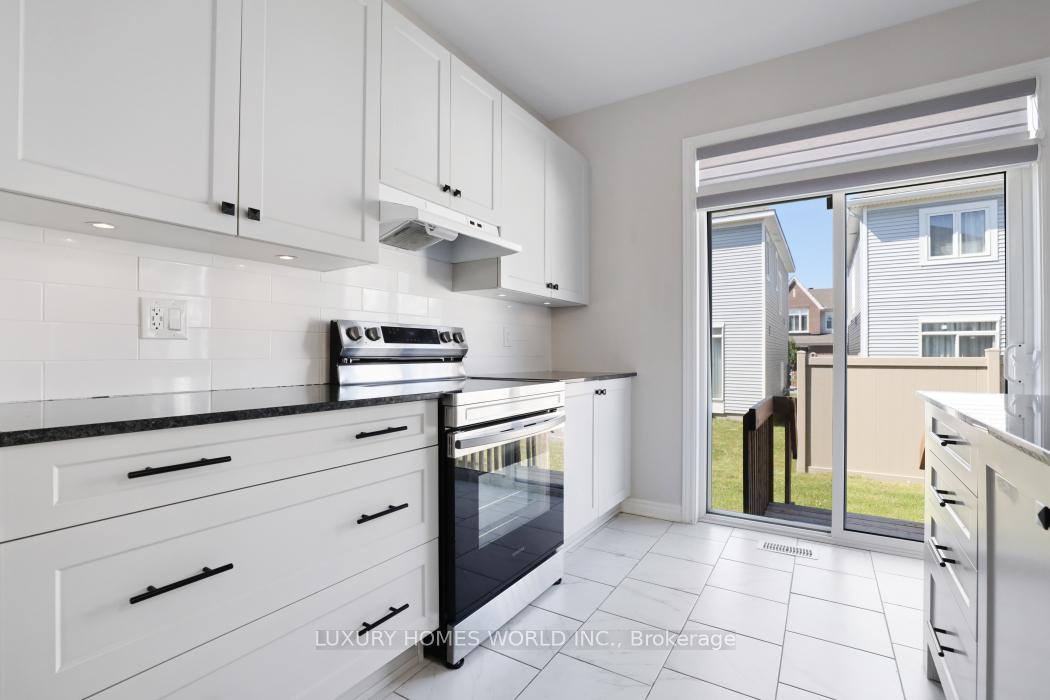 Photo 6 of 513 Sturnidae Street, Ottawa, Barrhaven - Half Moon Bay — HOMEH