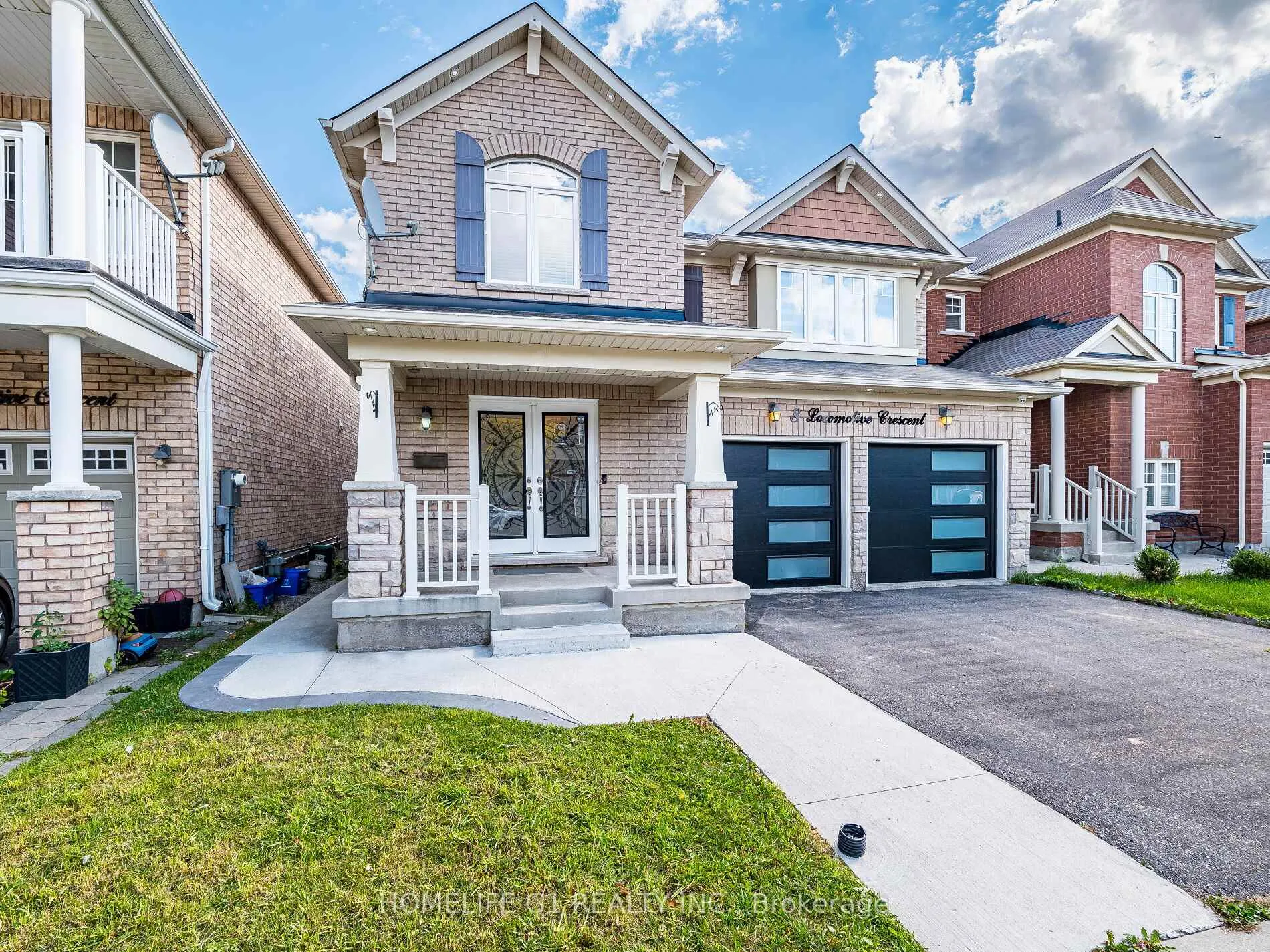 Photo 2 of 8 Locomotive Crescent, Brampton, Northwest Brampton — HOMEH