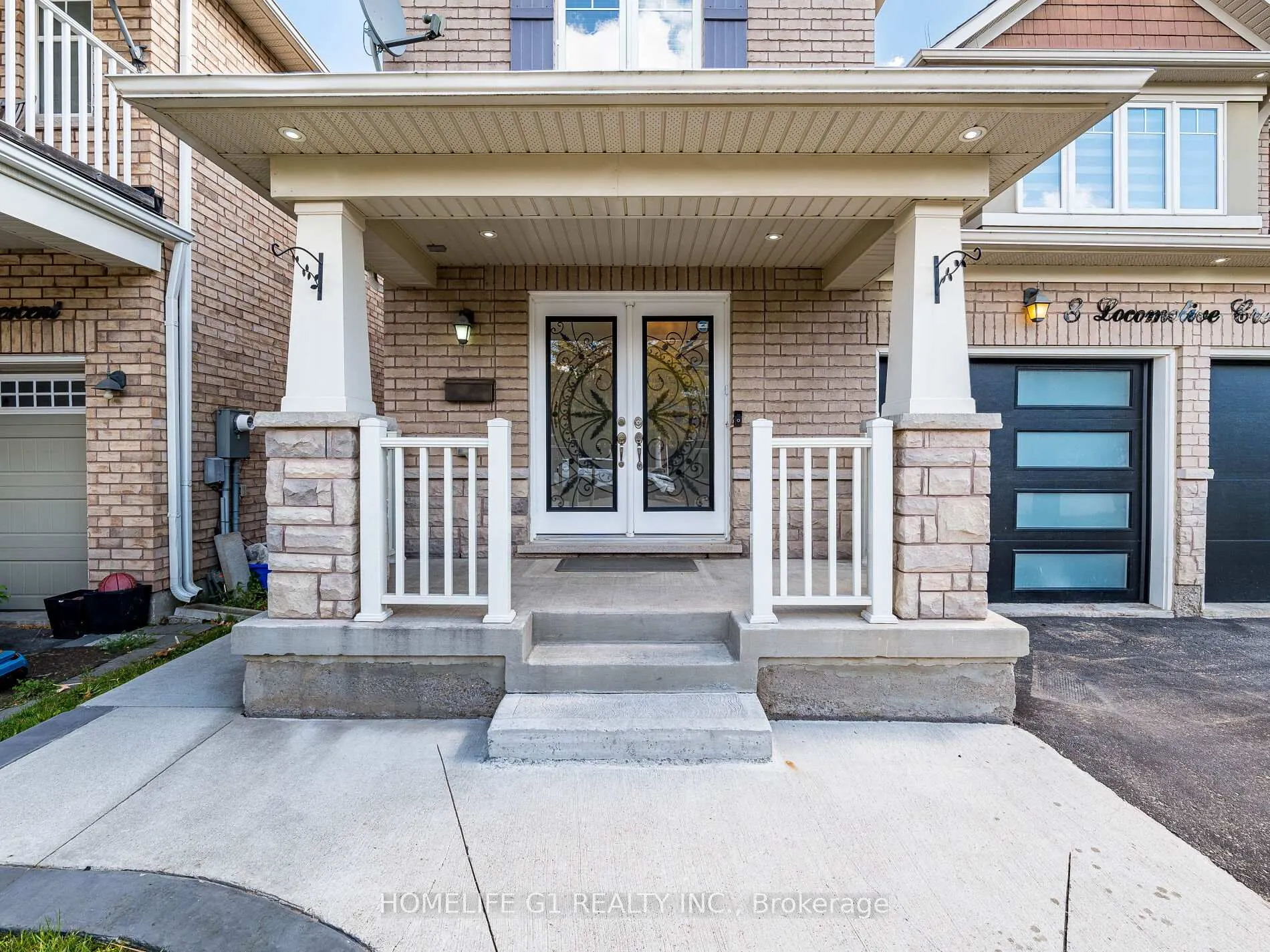 Photo 3 of 8 Locomotive Crescent, Brampton, Northwest Brampton — HOMEH