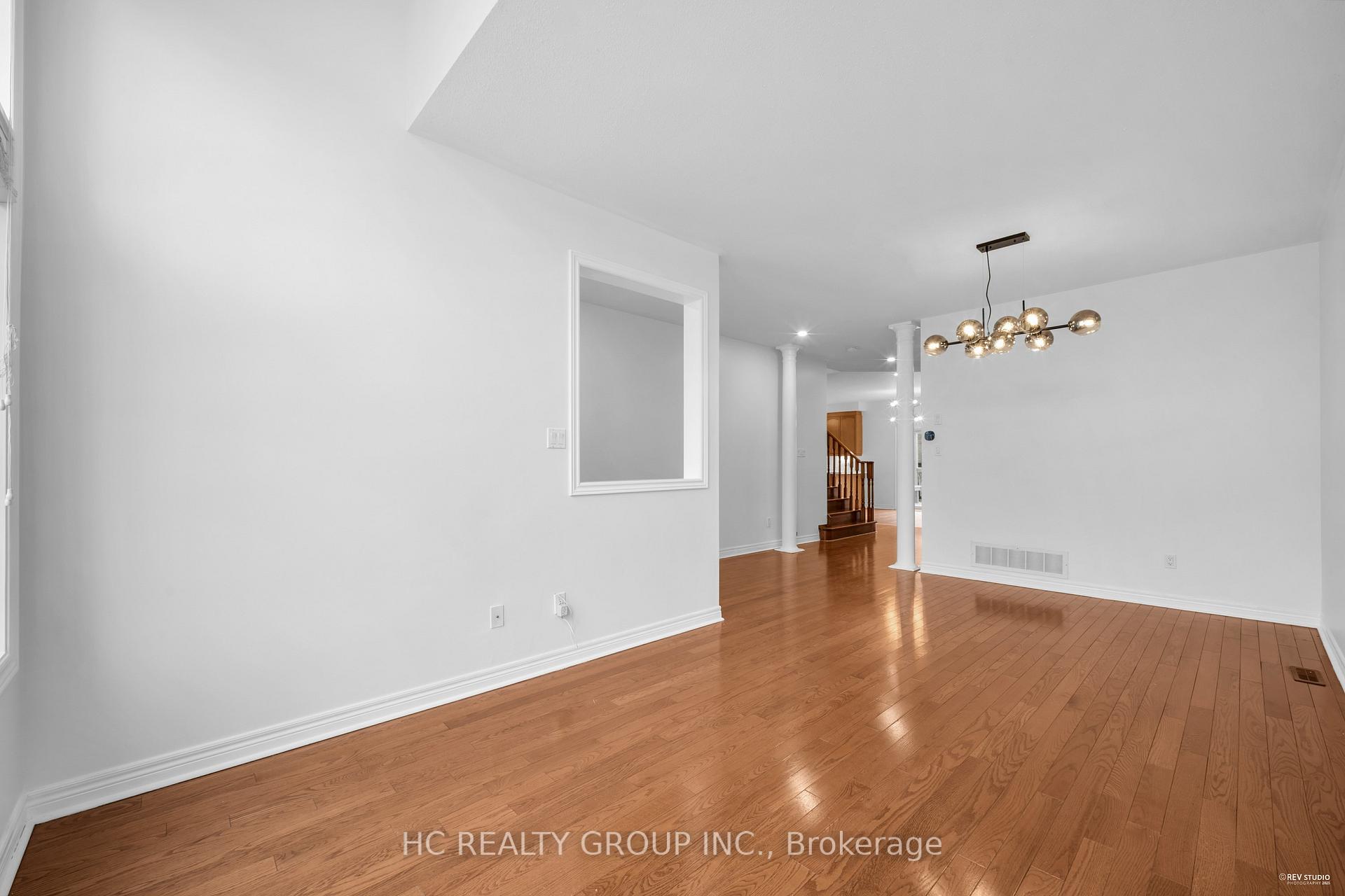Photo 5 of 27 Valemount Way, Aurora, Bayview Wellington — HOMEH