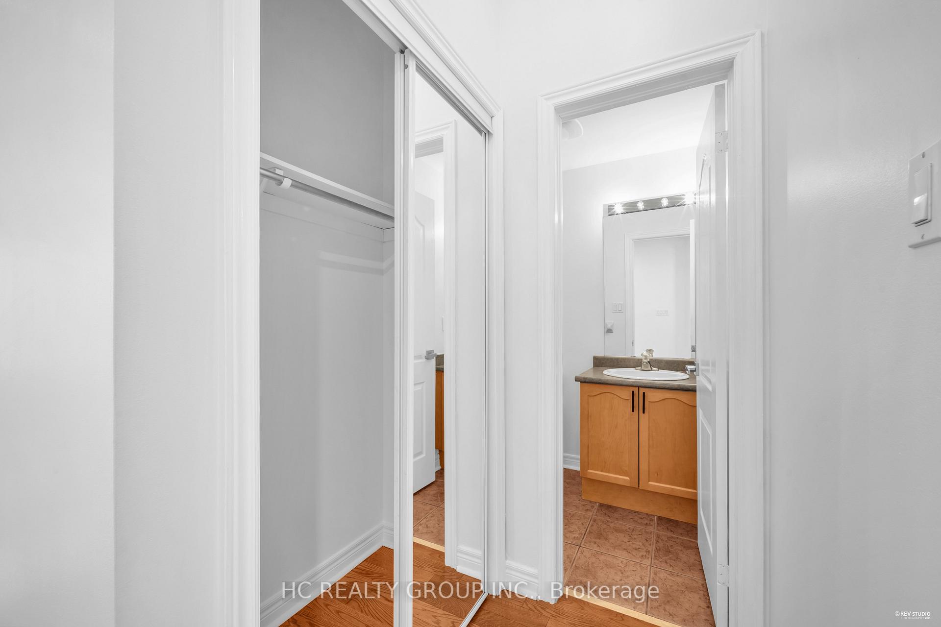 Photo 4 of 27 Valemount Way, Aurora, Bayview Wellington — HOMEH
