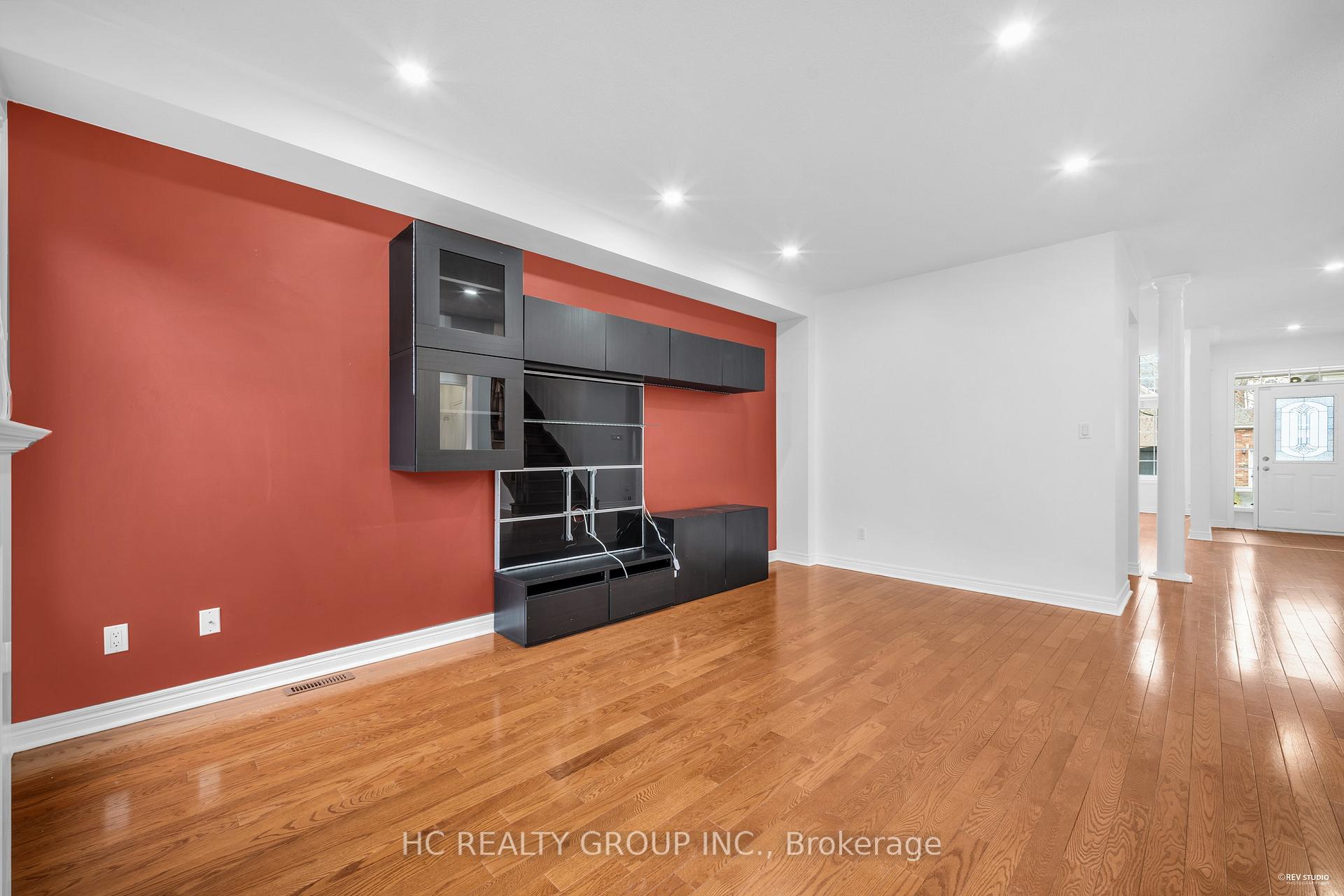 Photo 8 of 27 Valemount Way, Aurora, Bayview Wellington — HOMEH